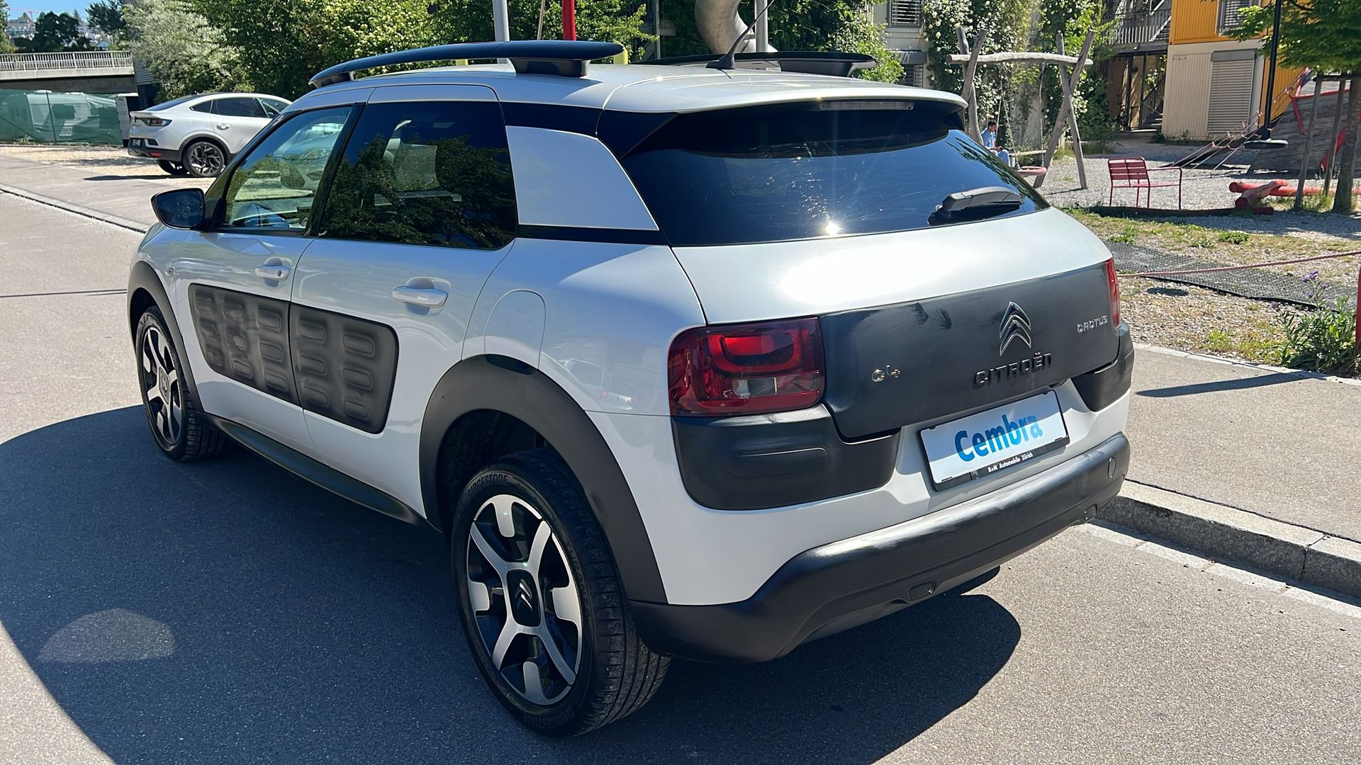 CITROEN C4 Cactus 1.6 BlueHDi Shine-image-6