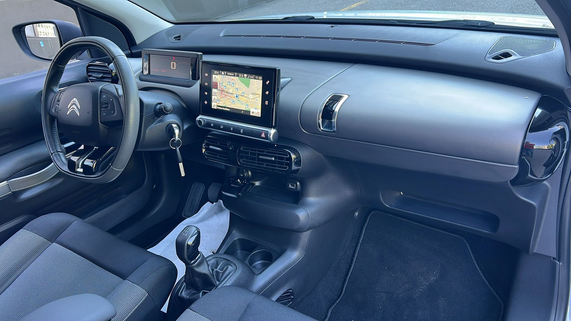 CITROEN C4 Cactus 1.6 BlueHDi Shine-image-11