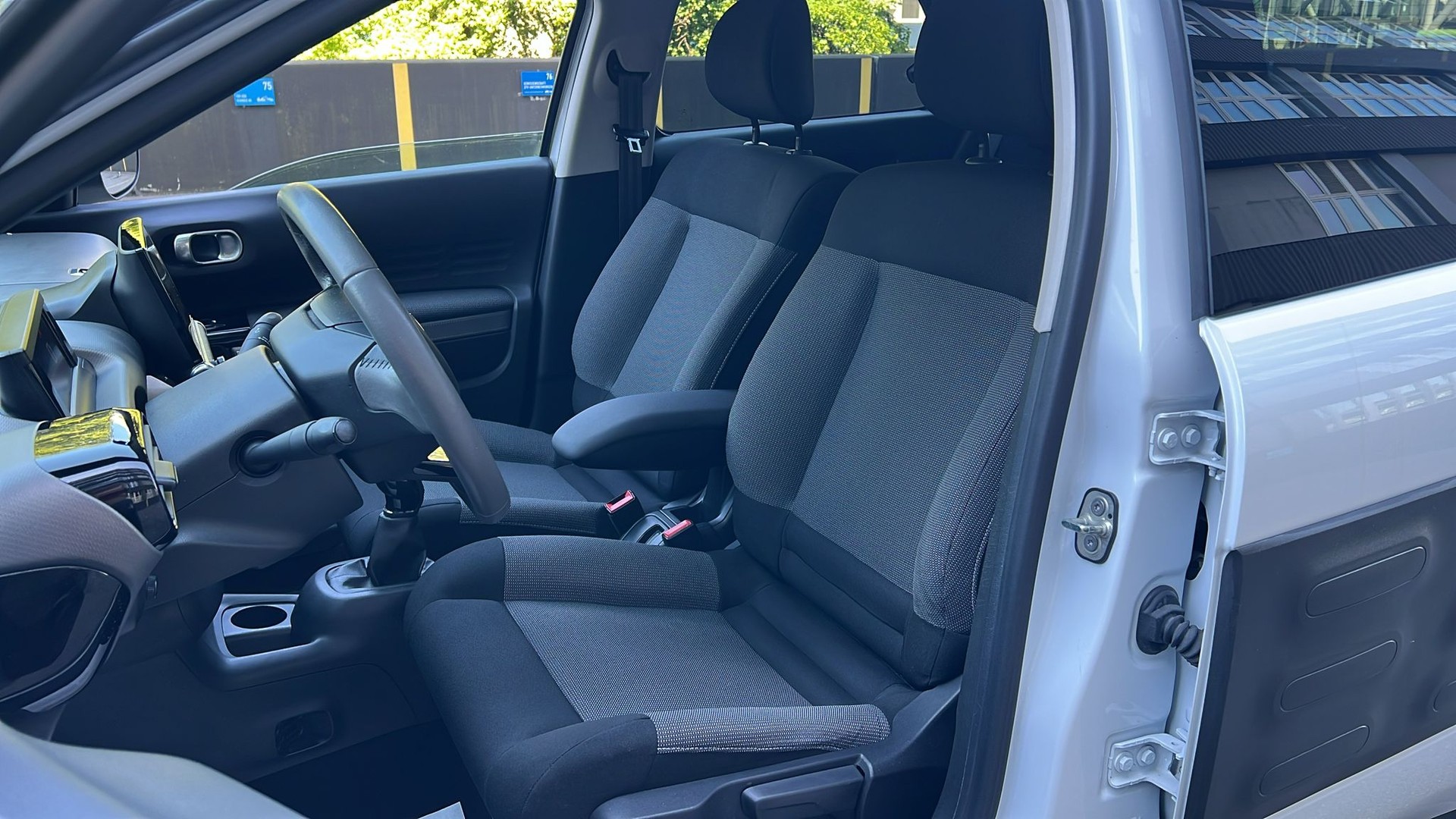 CITROEN C4 Cactus 1.6 BlueHDi Shine-image-10