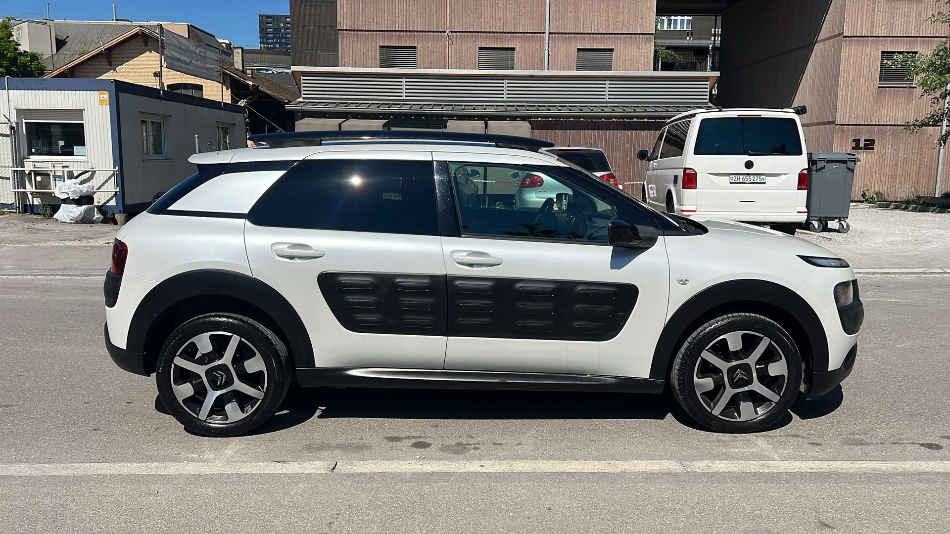 CITROEN C4 Cactus 1.6 BlueHDi Shine-image-5