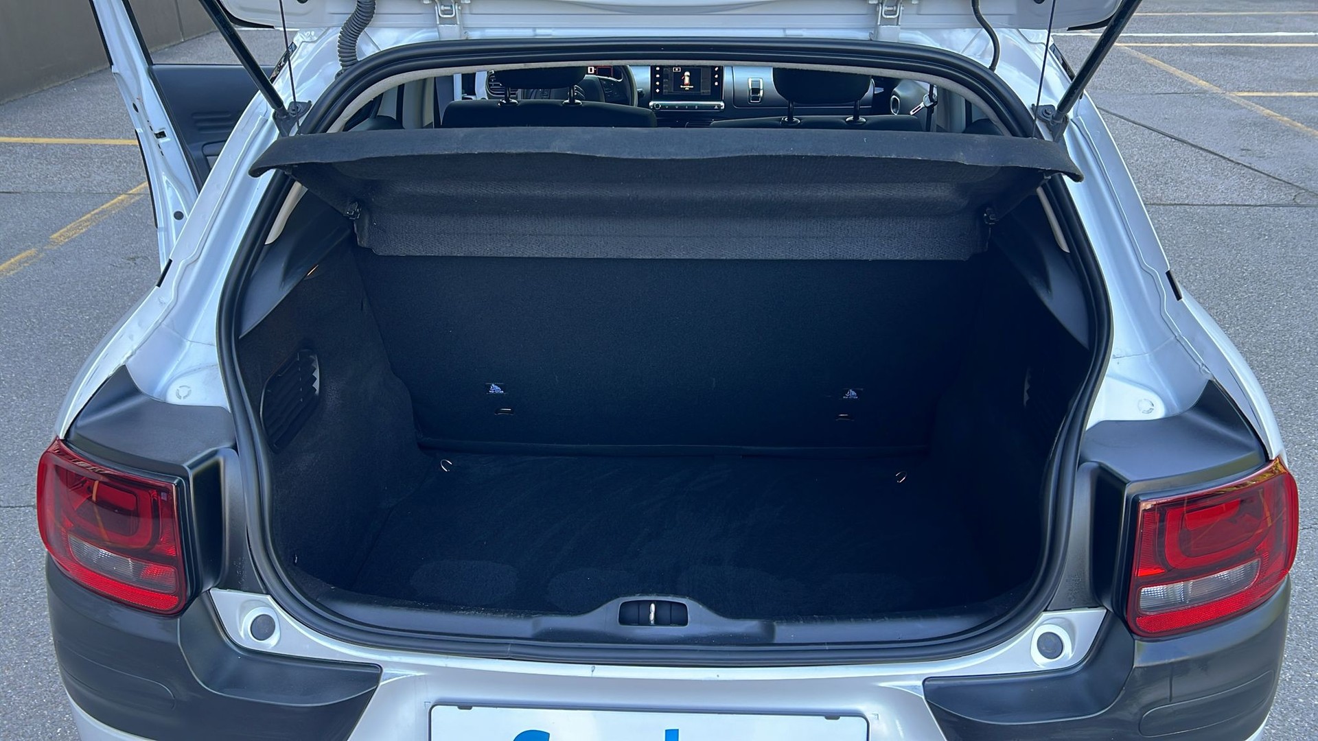 CITROEN C4 Cactus 1.6 BlueHDi Shine-image-16