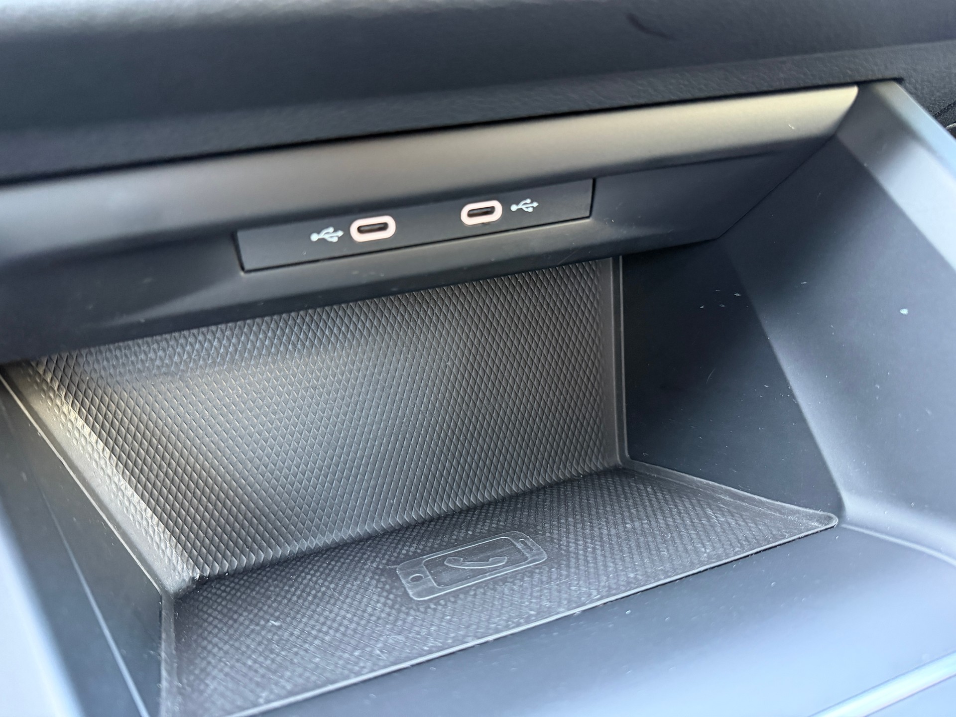VW Golf 2.0 TDI Life DSG 4Motion-image-18