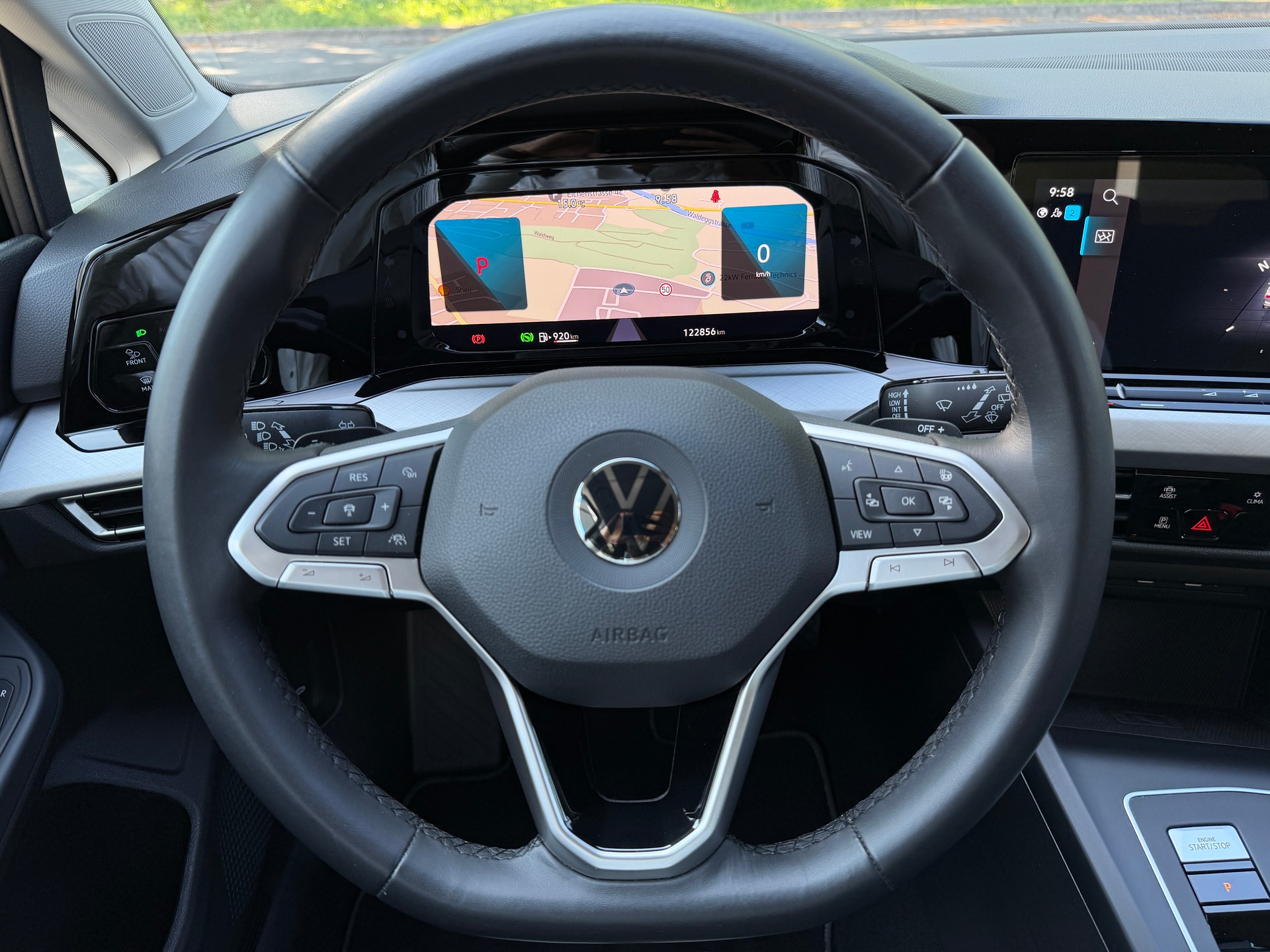 VW Golf 2.0 TDI Life DSG 4Motion-image-20