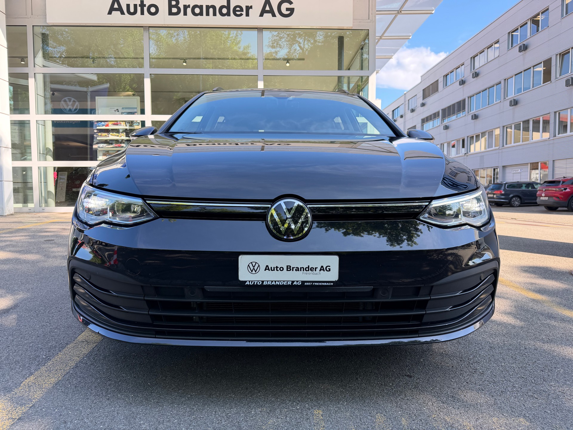 VW Golf 2.0 TDI Life DSG 4Motion-image-5