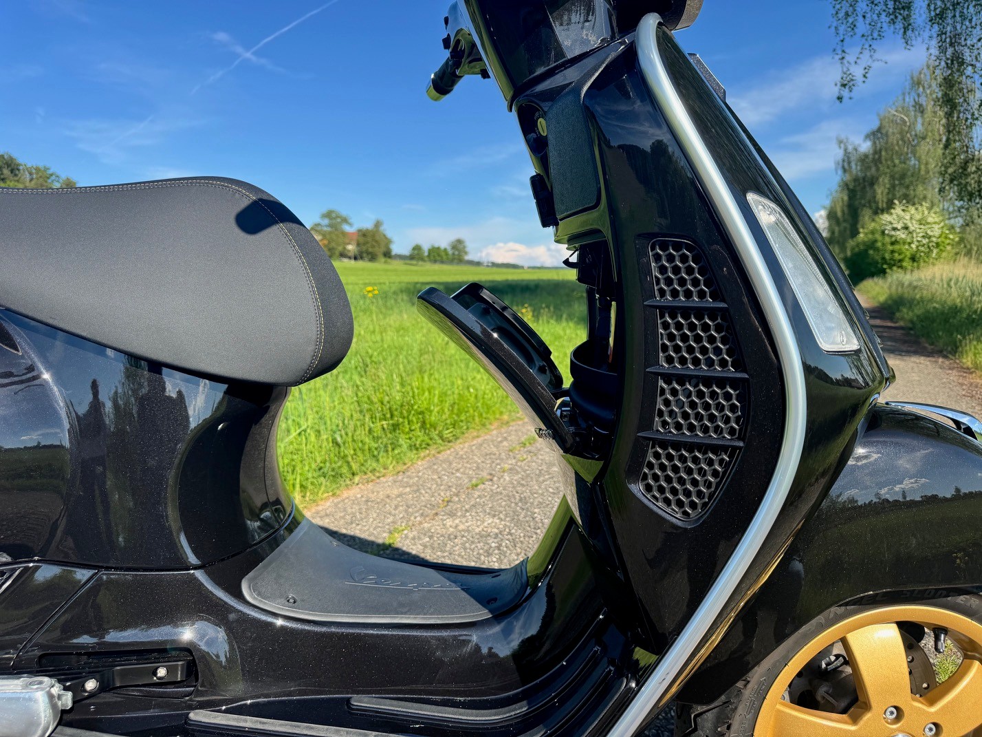 PIAGGIO Vespa GTS 300 HPE Super Tech ABS/ASR-image-9