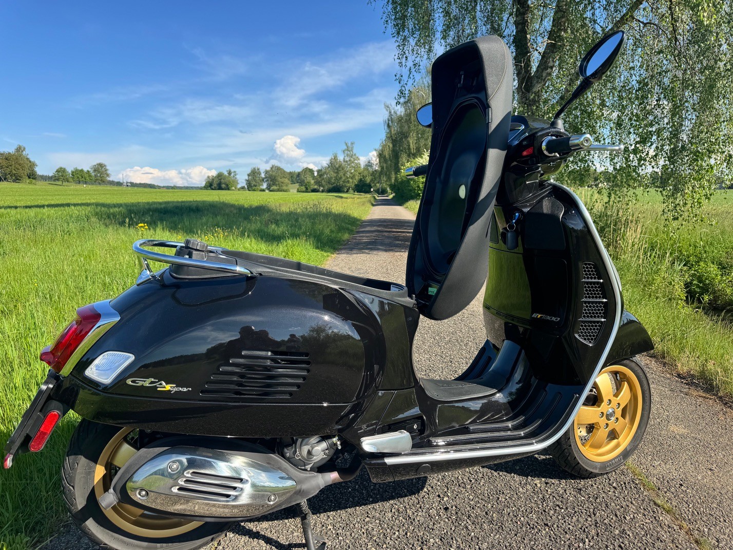 PIAGGIO Vespa GTS 300 HPE Super Tech ABS/ASR-image-8