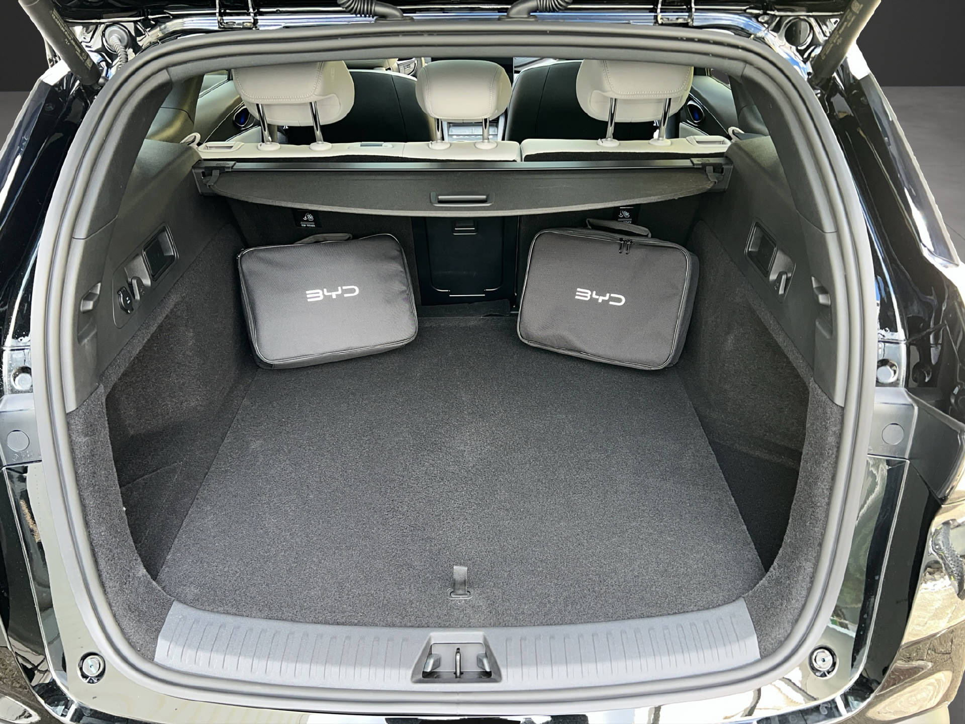 BYD Seal 6 DM-i Touring Comfort-image-12