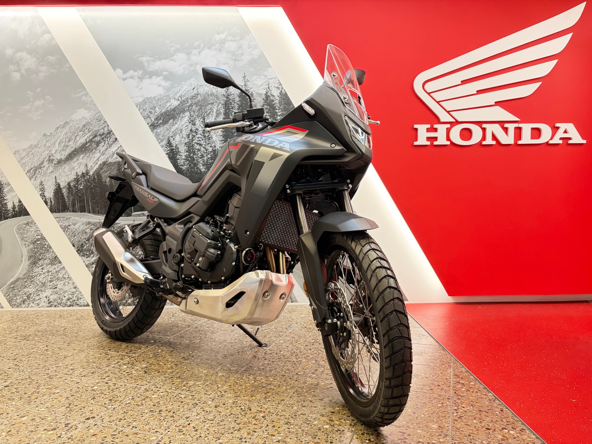HONDA XL 750 C Transalp mit e-clutch / auch 35KW Version-showroom-element-2