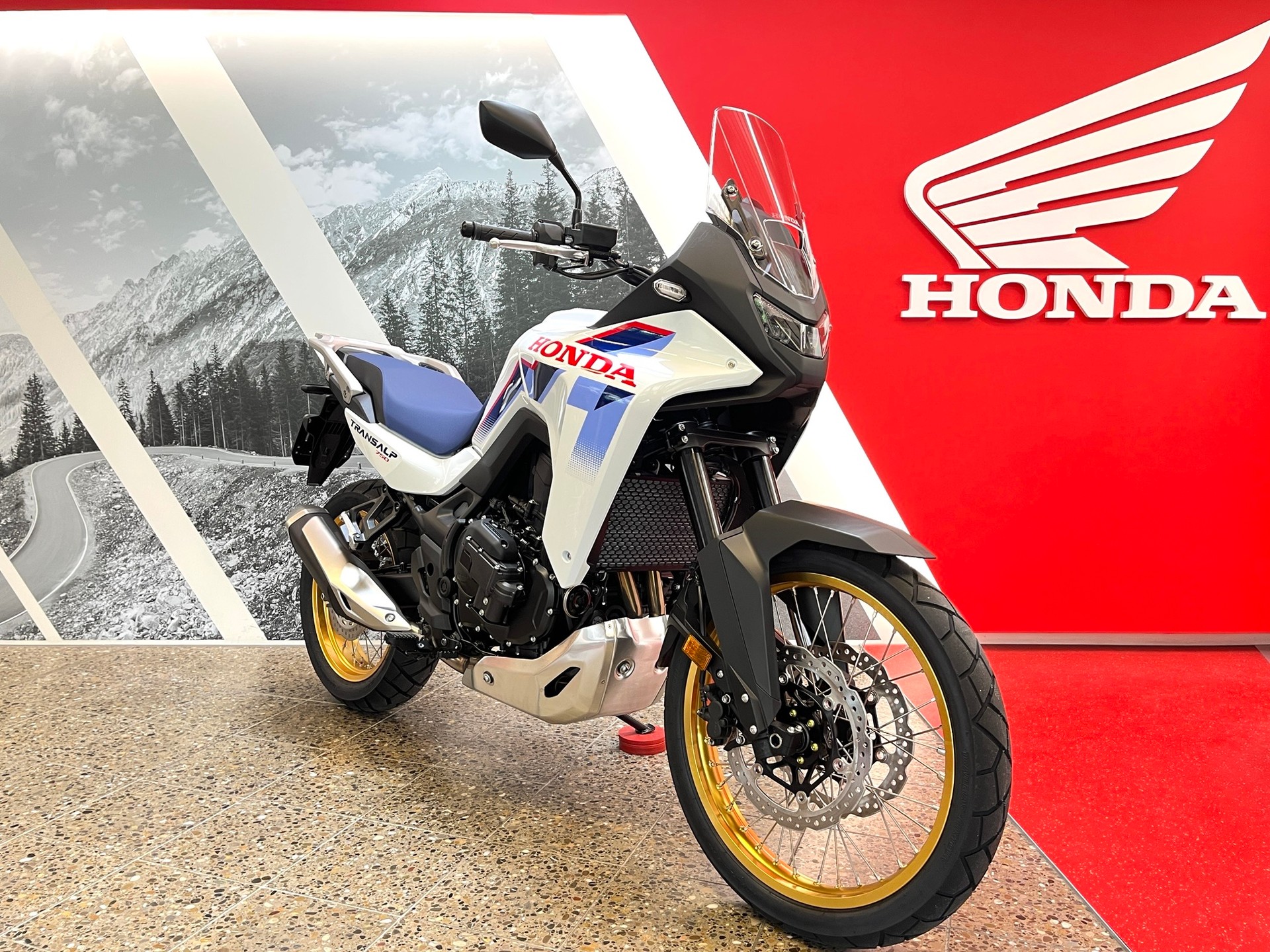 HONDA XL 750 C Transalp mit e-clutch / auch 35KW Version-showroom-element-2