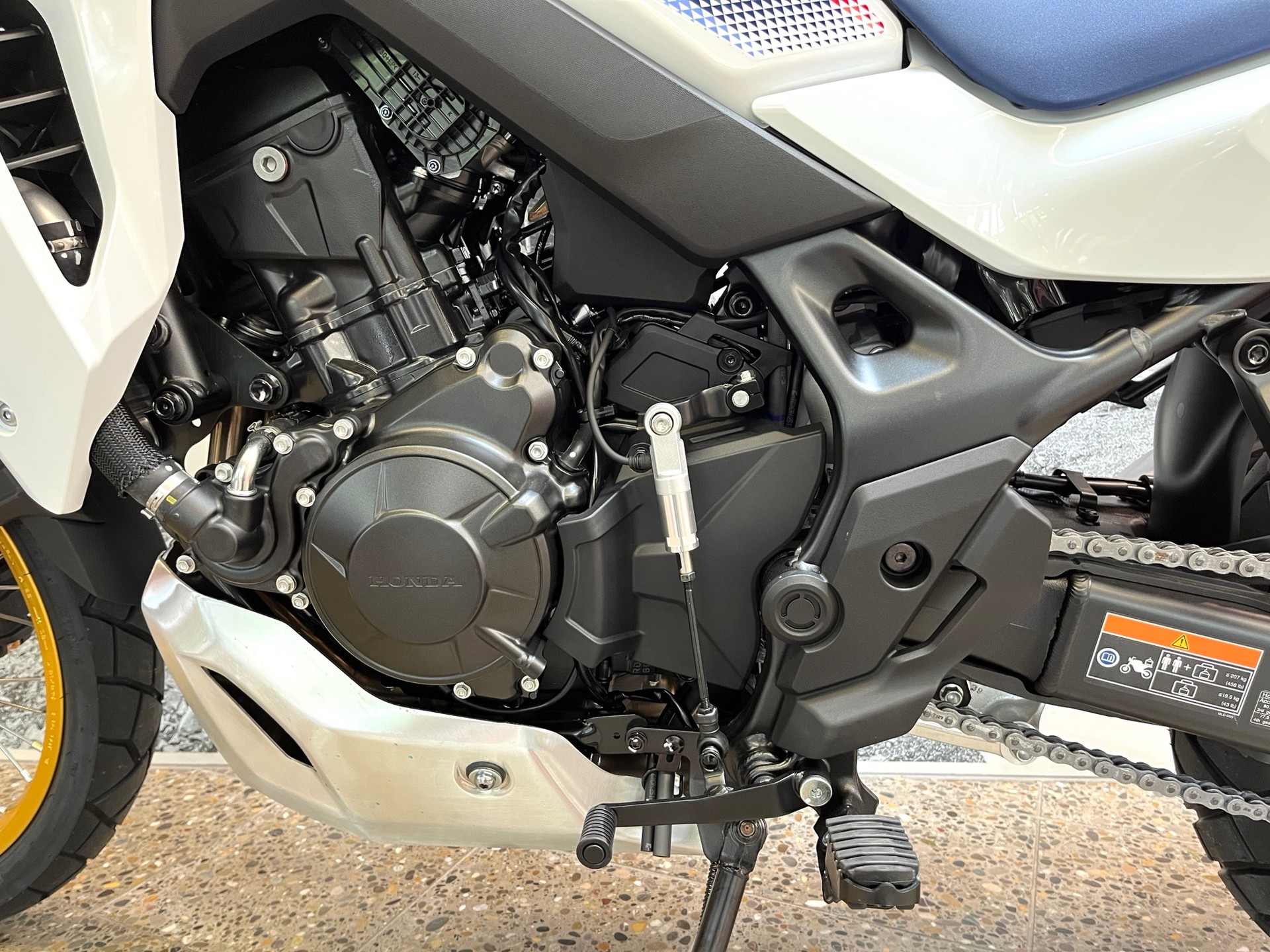 HONDA XL 750 C Transalp mit e-clutch / auch 35KW Version-image-4