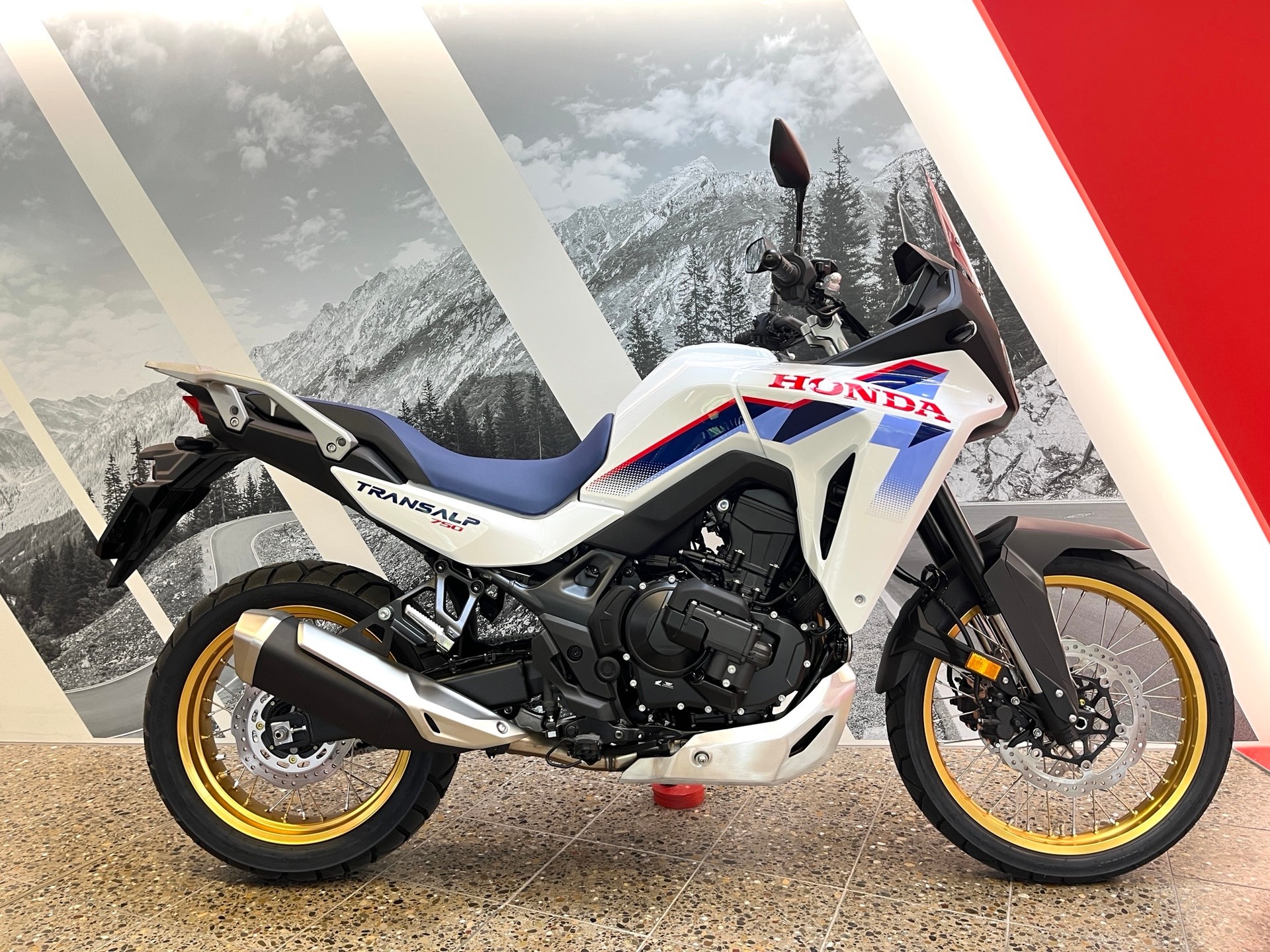 HONDA XL 750 C Transalp mit e-clutch / auch 35KW Version-image-0