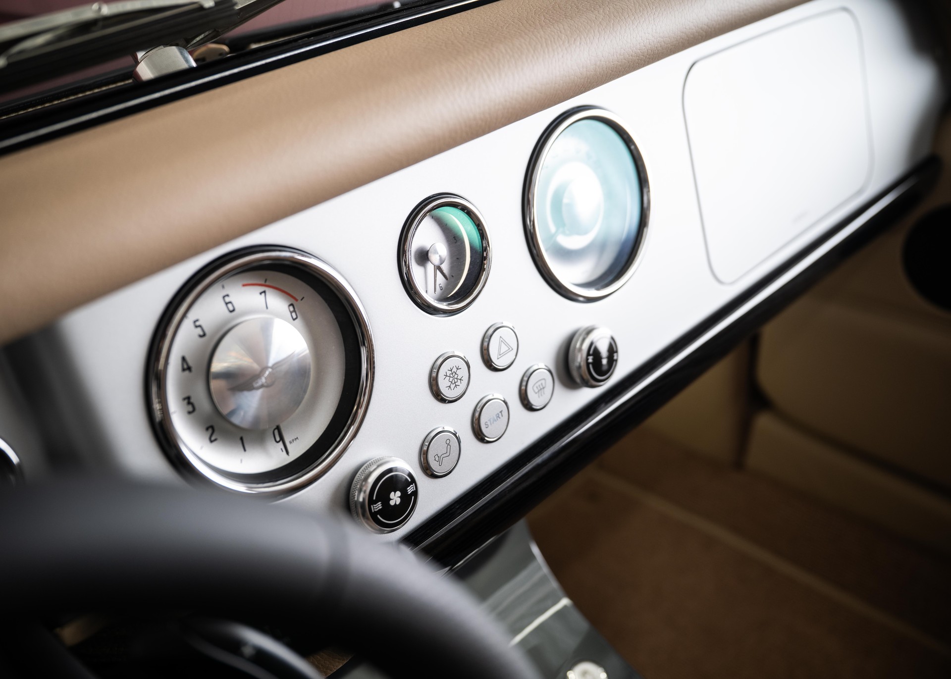 MORGAN Plus Four 2.0 Automatic (Swiss new car, 30-month factory warranty)-image-29