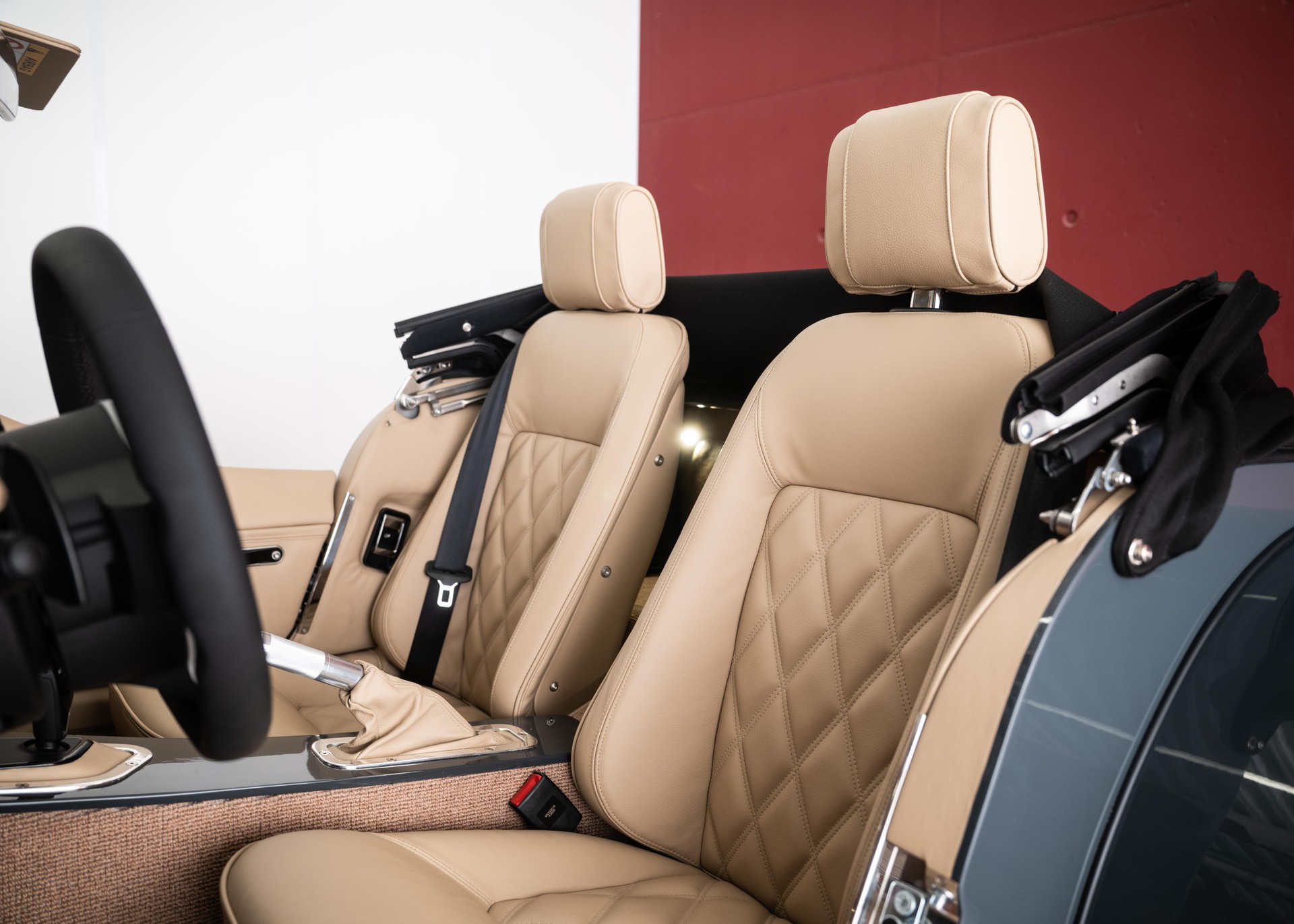 MORGAN Plus Four 2.0 Automatic (Swiss new car, 30-month factory warranty)-image-23