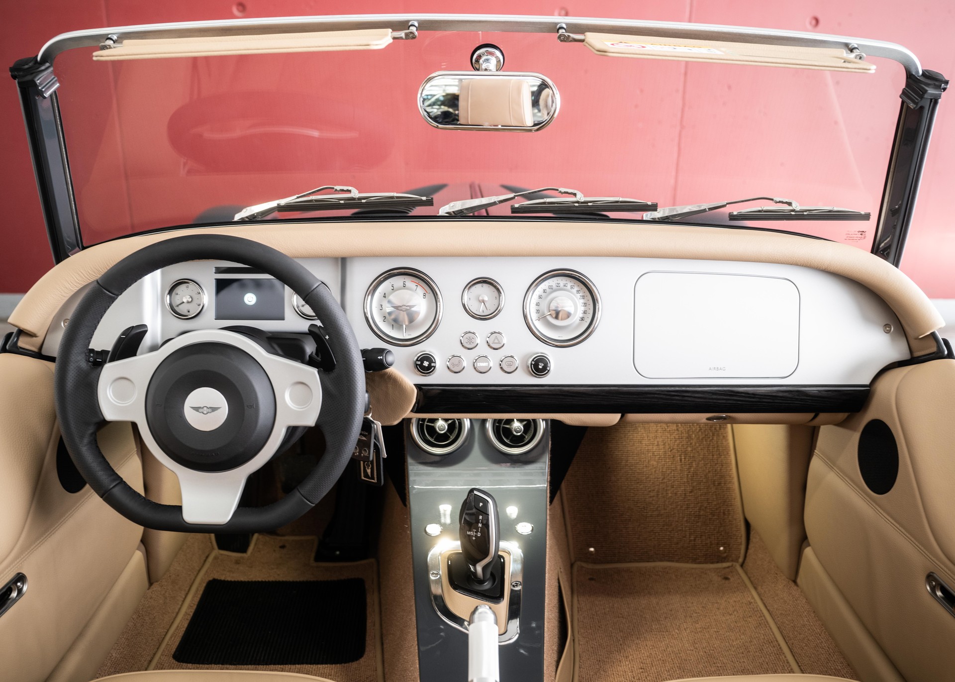 MORGAN Plus Four 2.0 Automatic (Swiss new car, 30-month factory warranty)-image-17