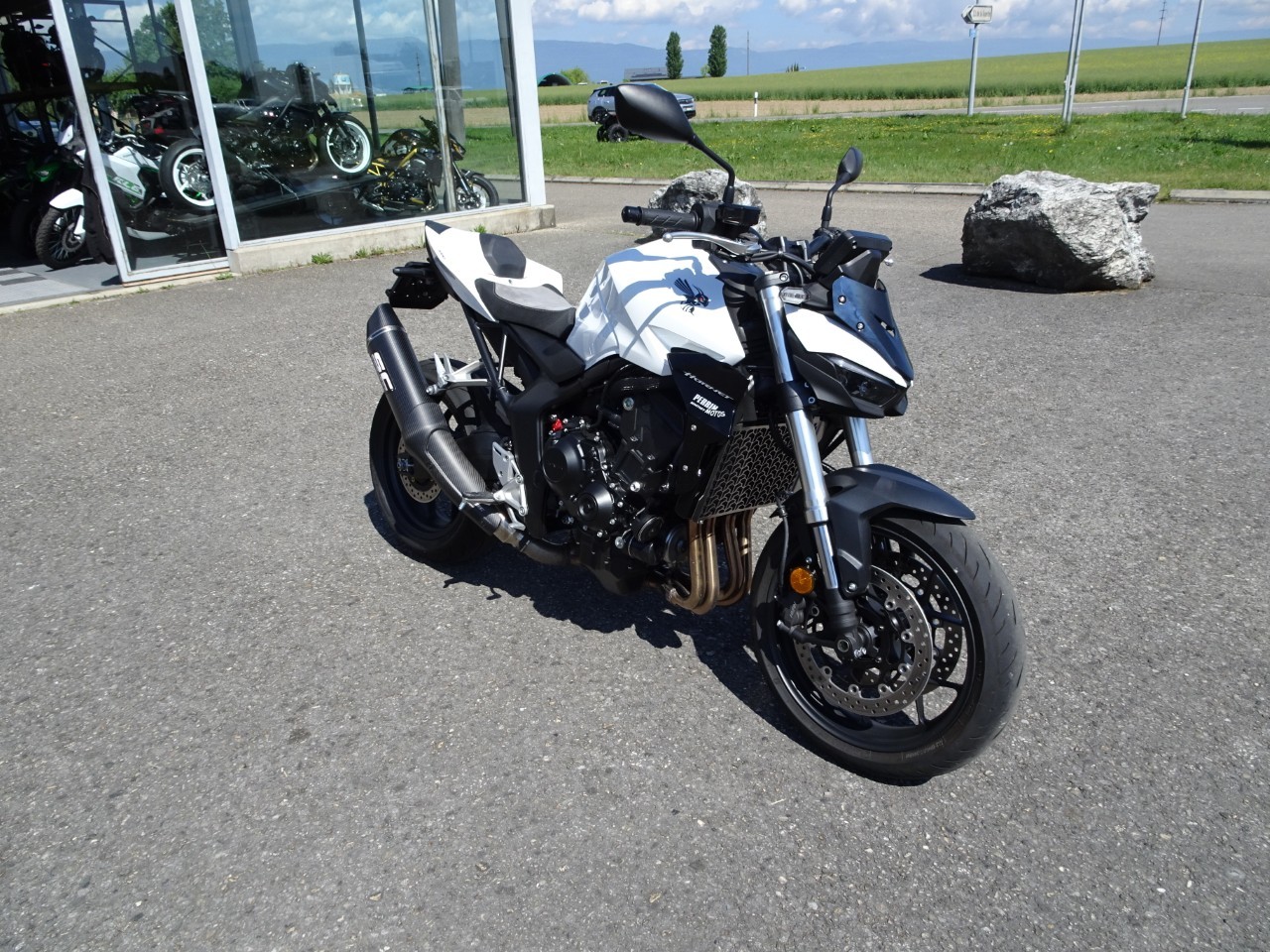HONDA CB 1000 Hornet-image-1