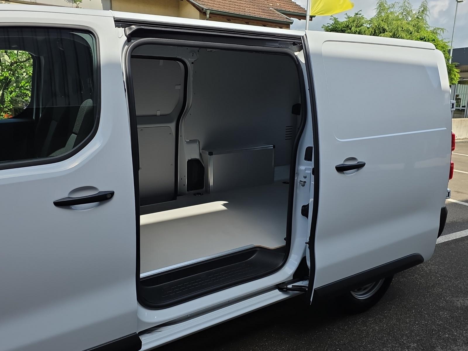 OPEL Vivaro Cargo XL 2.2 D 150 S/S-image-16