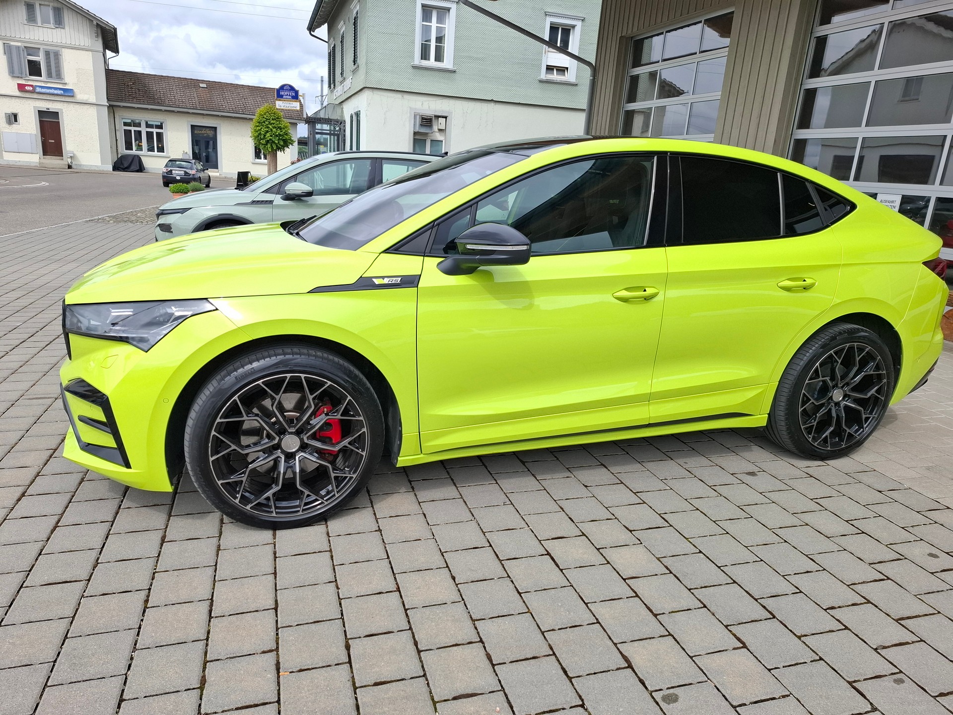 SKODA Enyaq Coupé iV RS 4x4-image-3