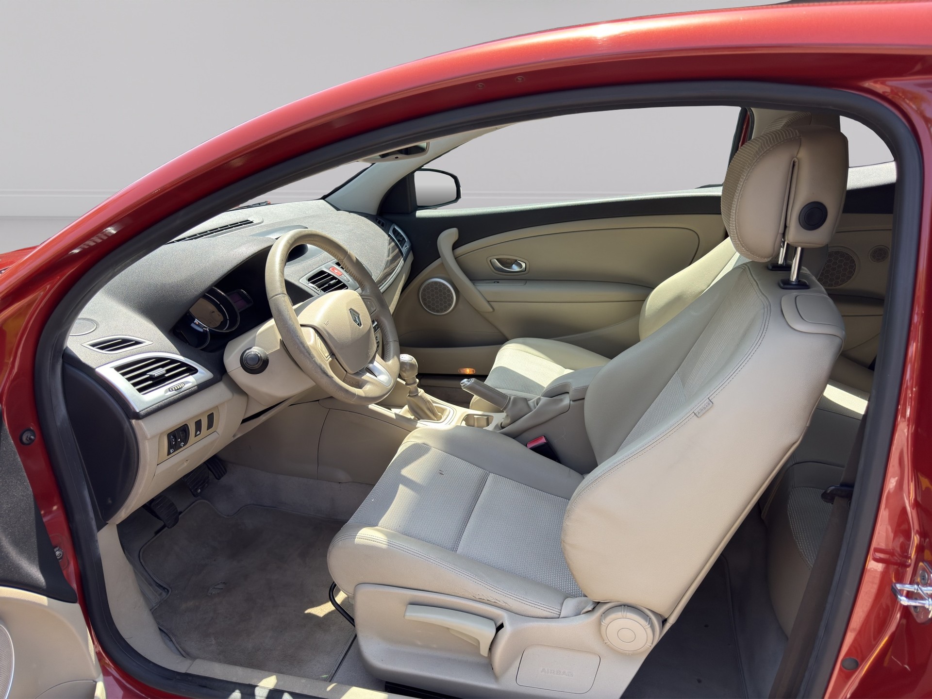 RENAULT Mégane 1.4 16V Turbo Privilège-image-9