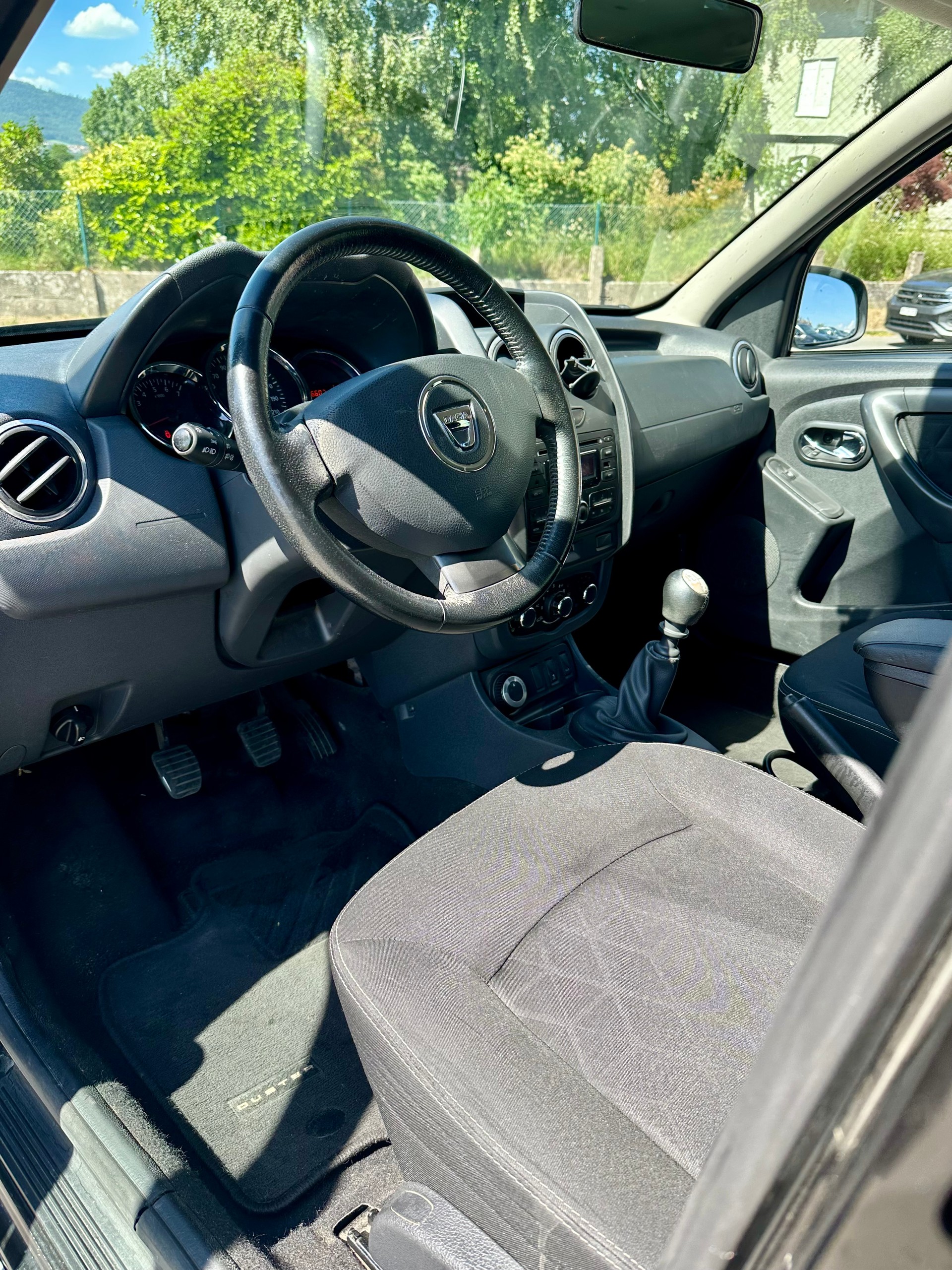 DACIA Duster 1.5 dCi Lauréate 4x4-image-8