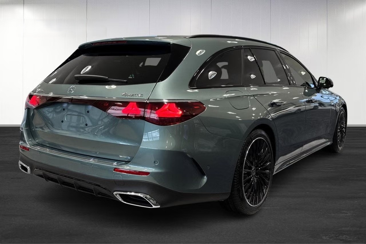 MERCEDES-BENZ E 300 de T 4Matic 9G-Tronic-showroom-element-2