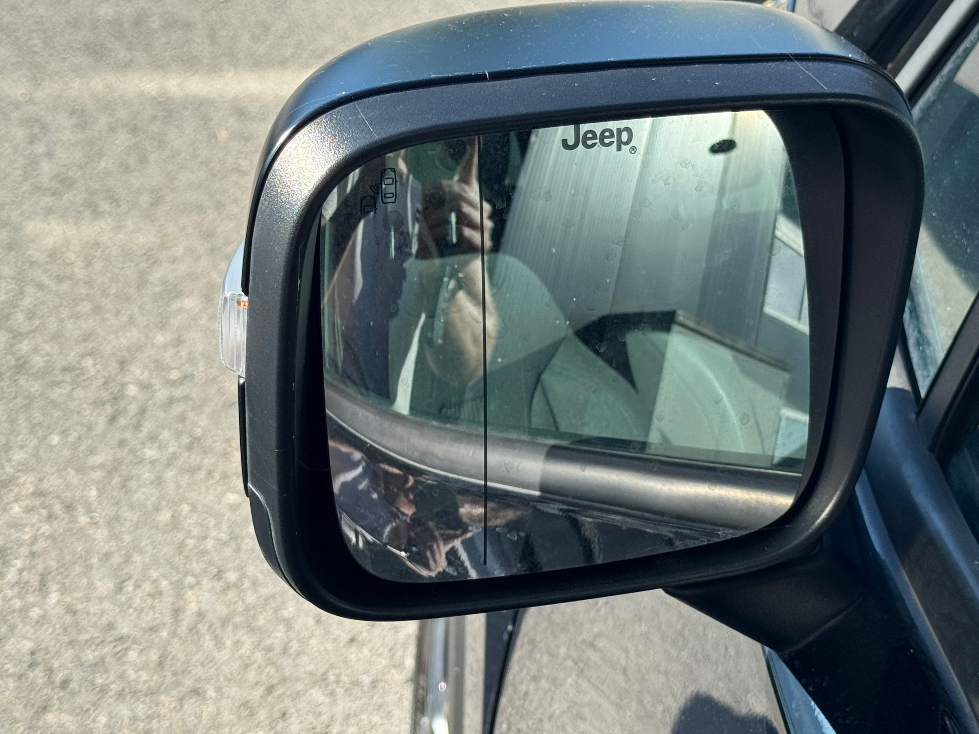 JEEP Renegade 2.0 CRD Freedom Edition AWD 9ATX-image-19