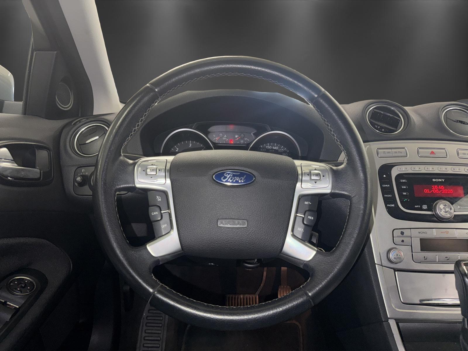 FORD Mondeo 2.0 TDCi 16V Ambiente Automatic-image-11