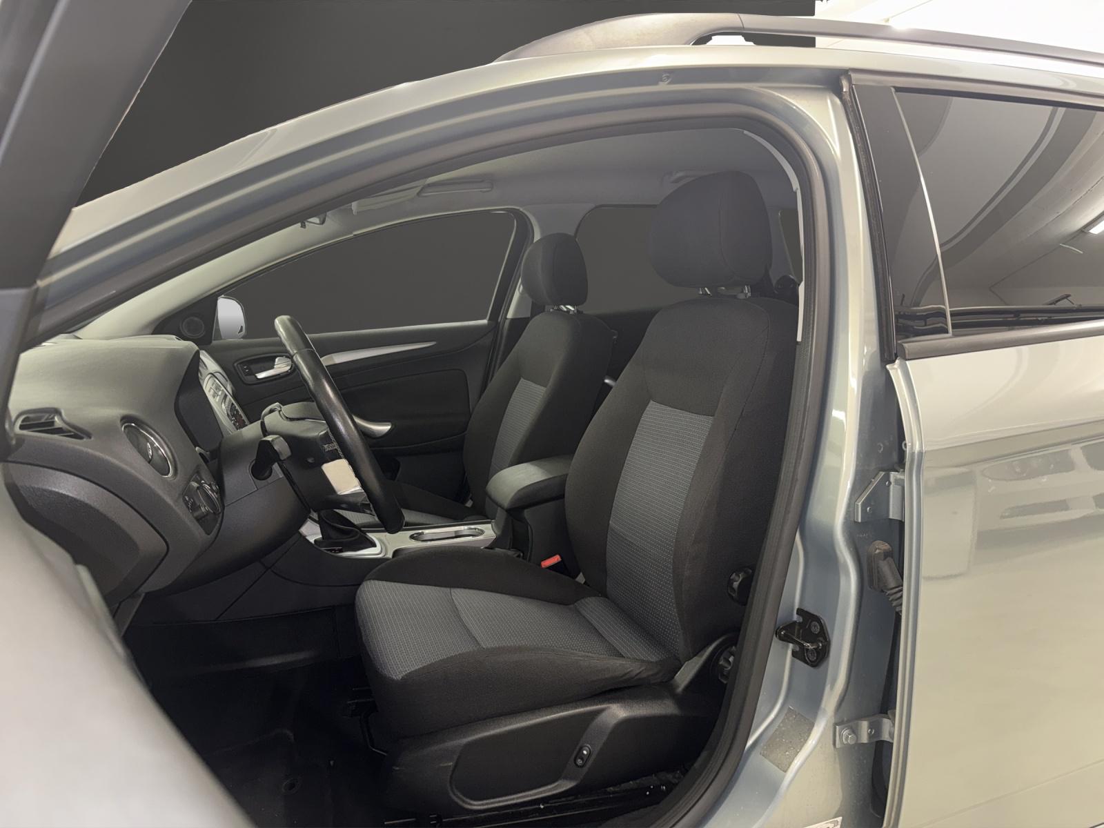 FORD Mondeo 2.0 TDCi 16V Ambiente Automatic-image-6