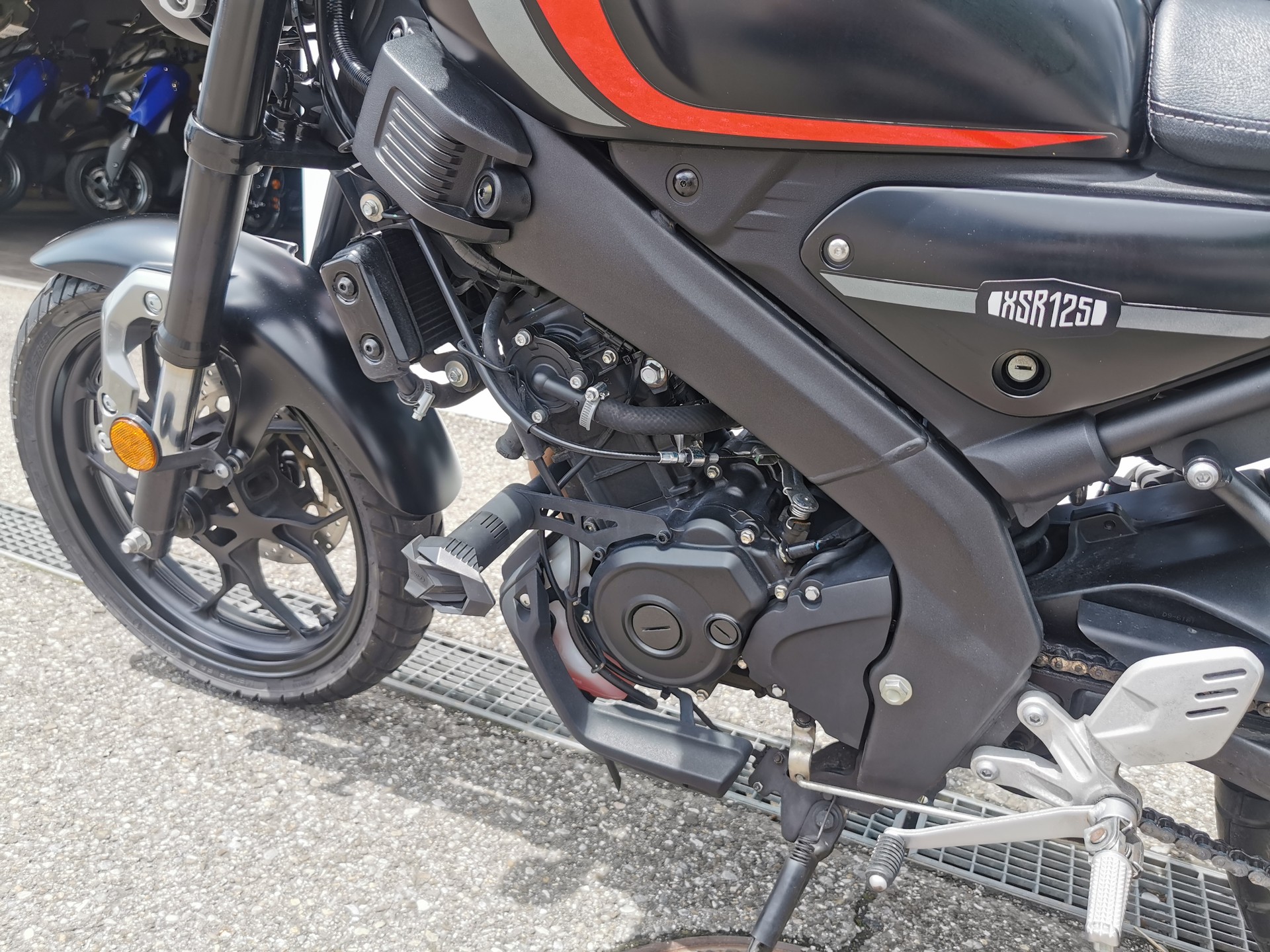 YAMAHA XSR 125-image-3