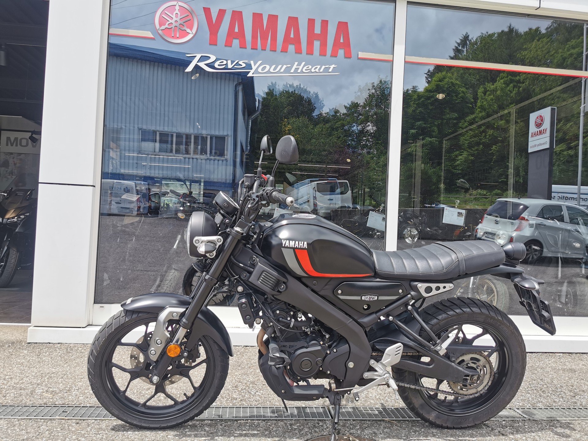 YAMAHA XSR 125-image-0