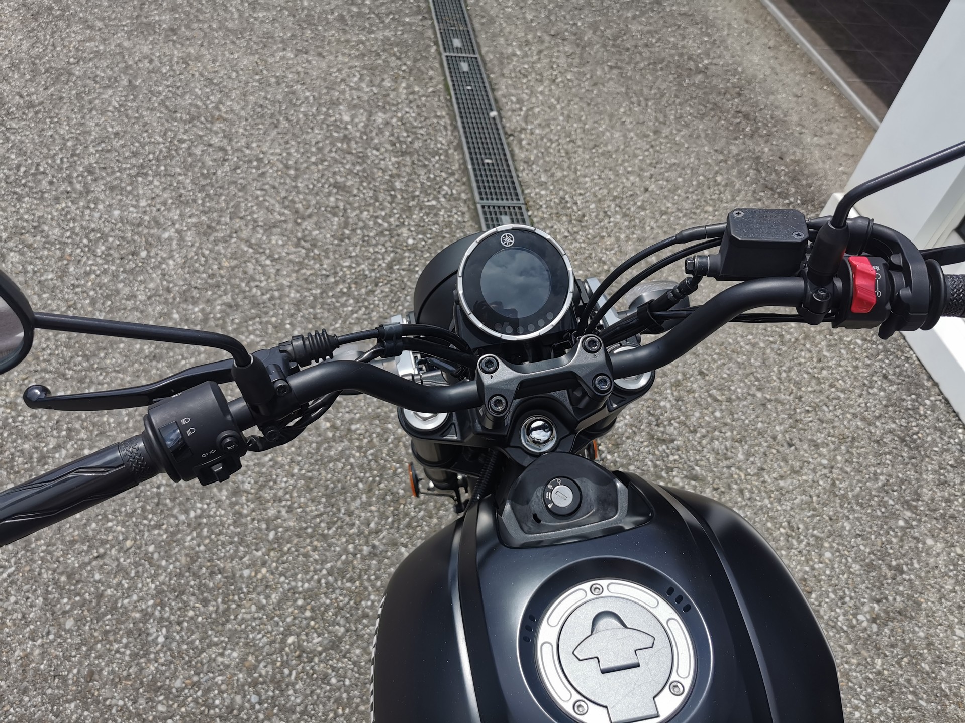 YAMAHA XSR 125-image-2