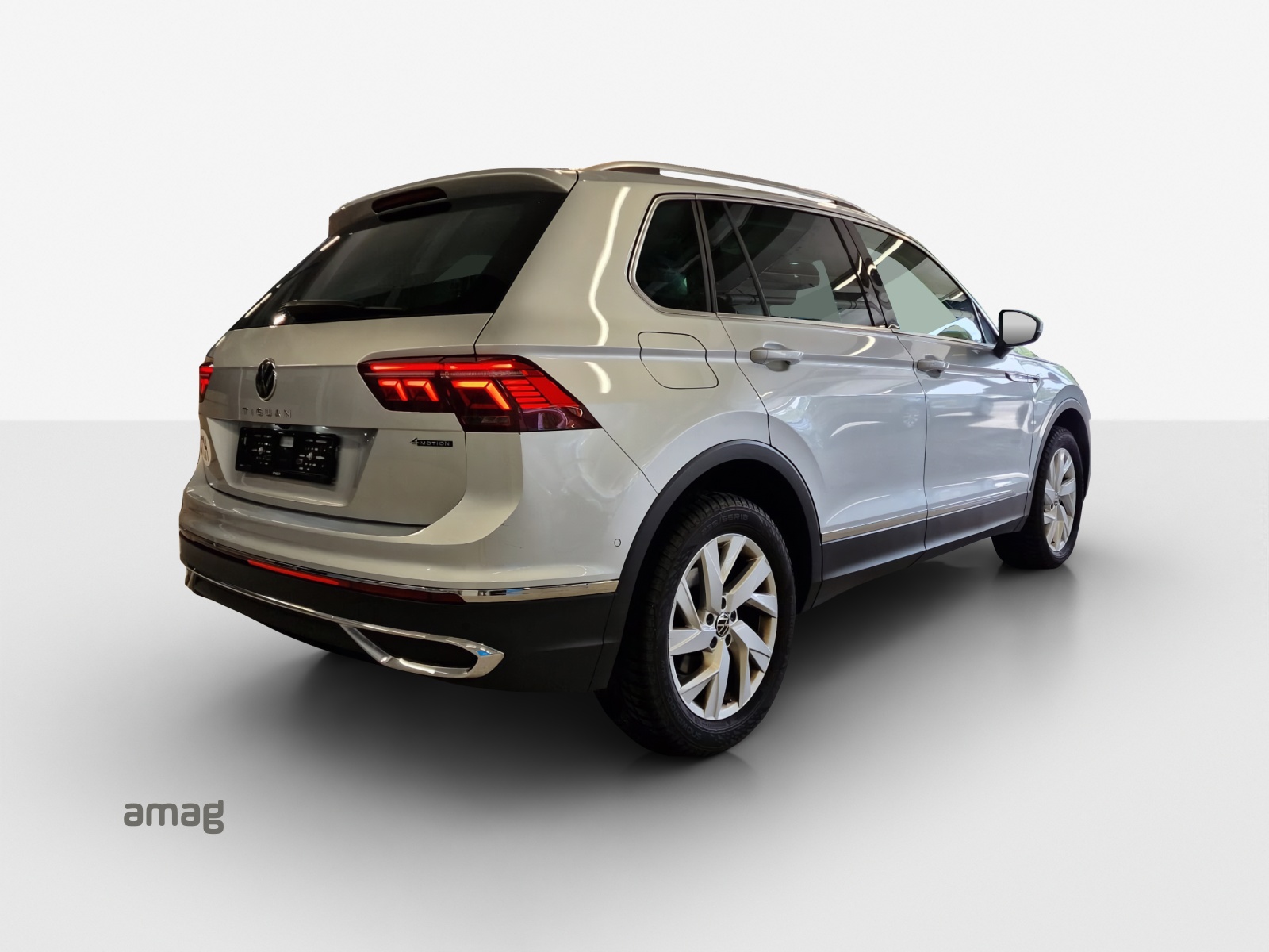 VW Tiguan 2.0 TDI SCR Elegance 4Motion DSG-image-4