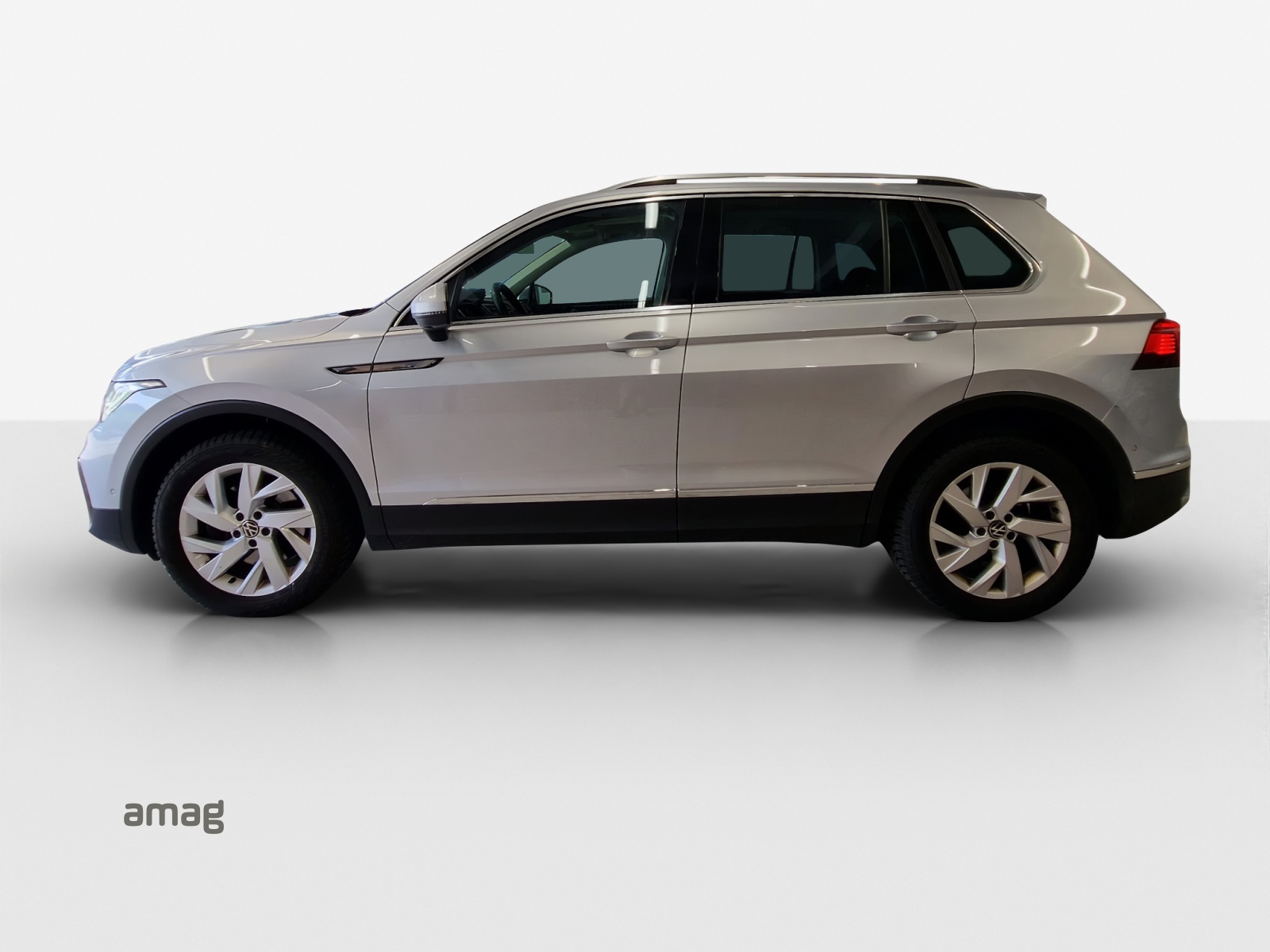 VW Tiguan 2.0 TDI SCR Elegance 4Motion DSG-image-1