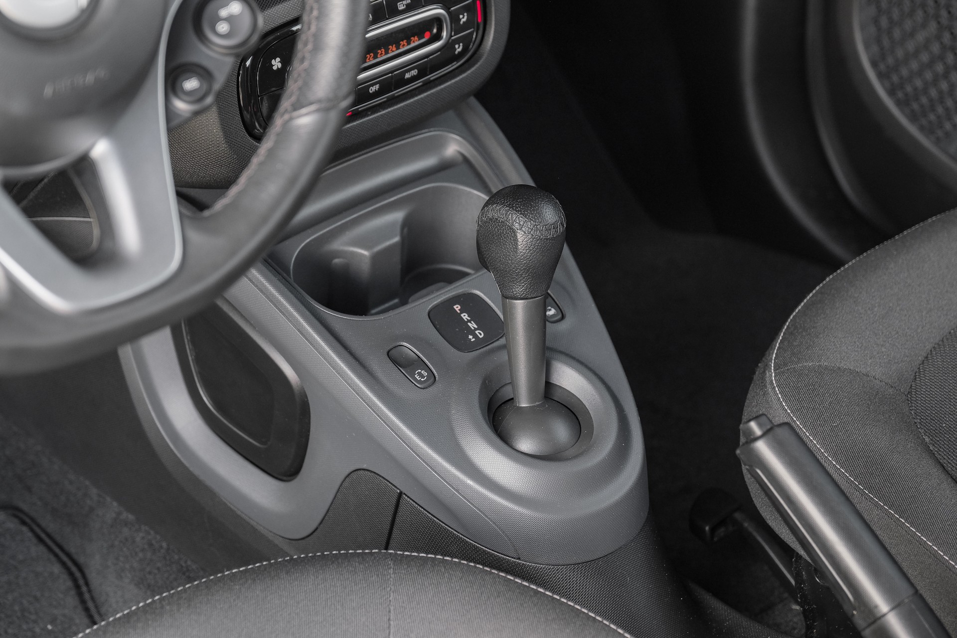 SMART Fortwo Urbanshadow Edition-image-17