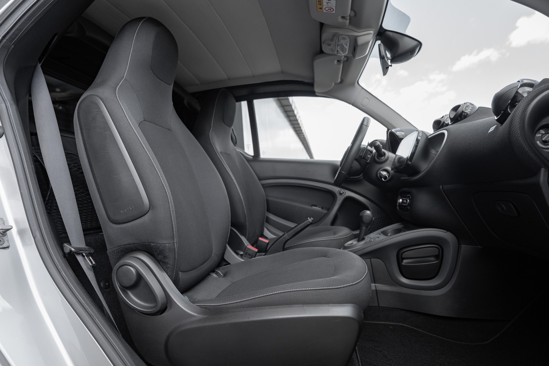 SMART Fortwo Urbanshadow Edition-image-10