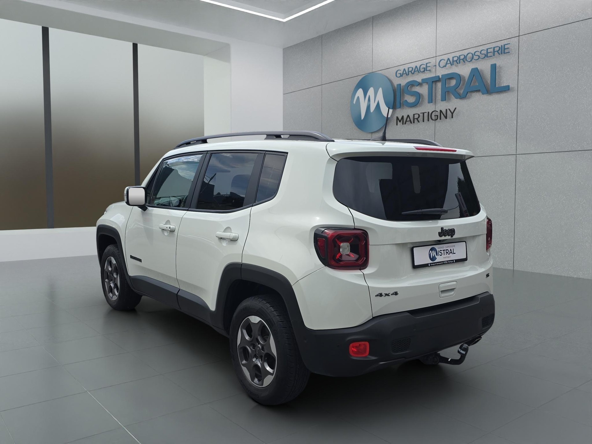 JEEP Renegade 1.3 Turbo S AWD-showroom-element-2