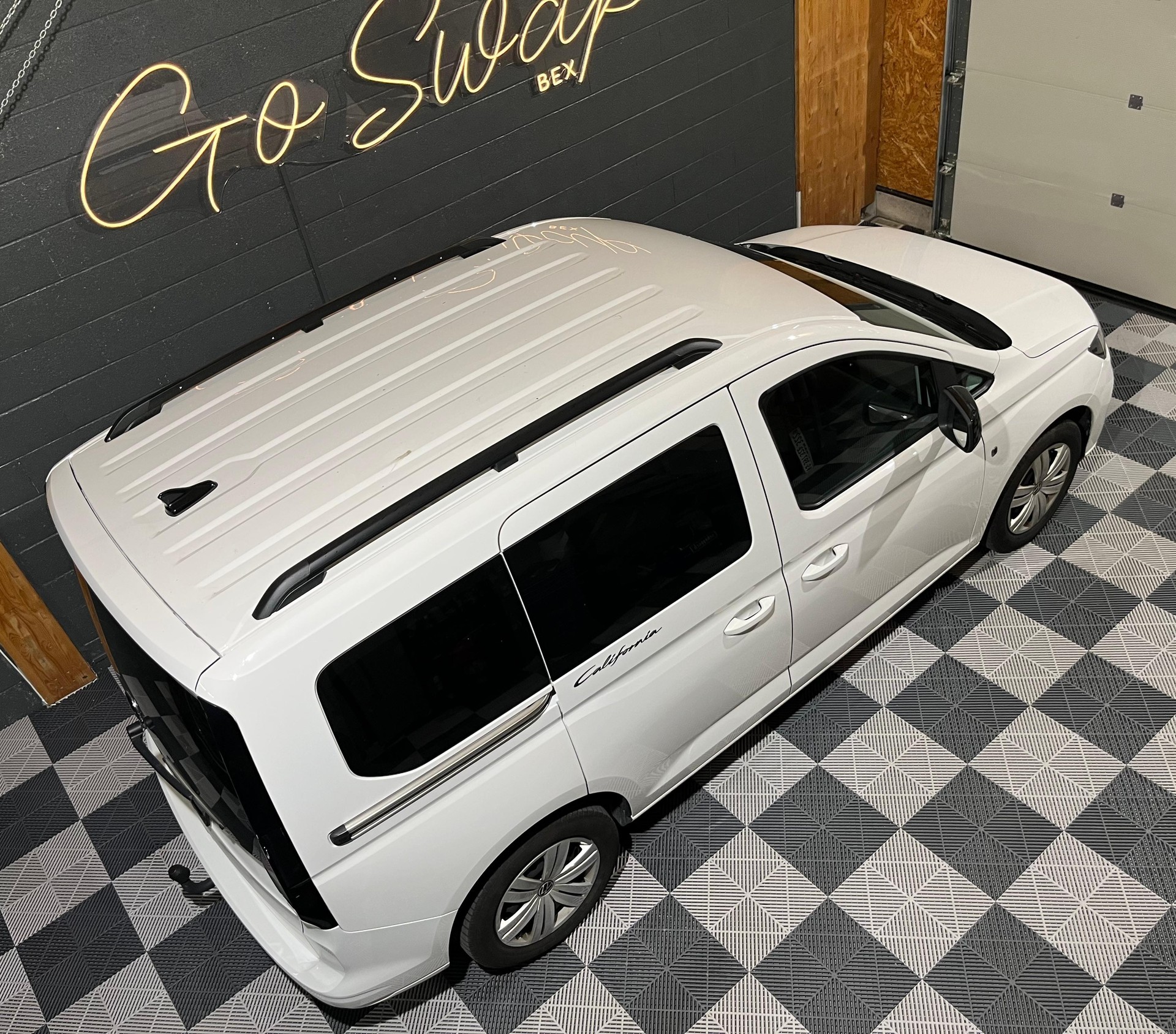 VW Caddy 1.5 TSI California DSG-showroom-element-1