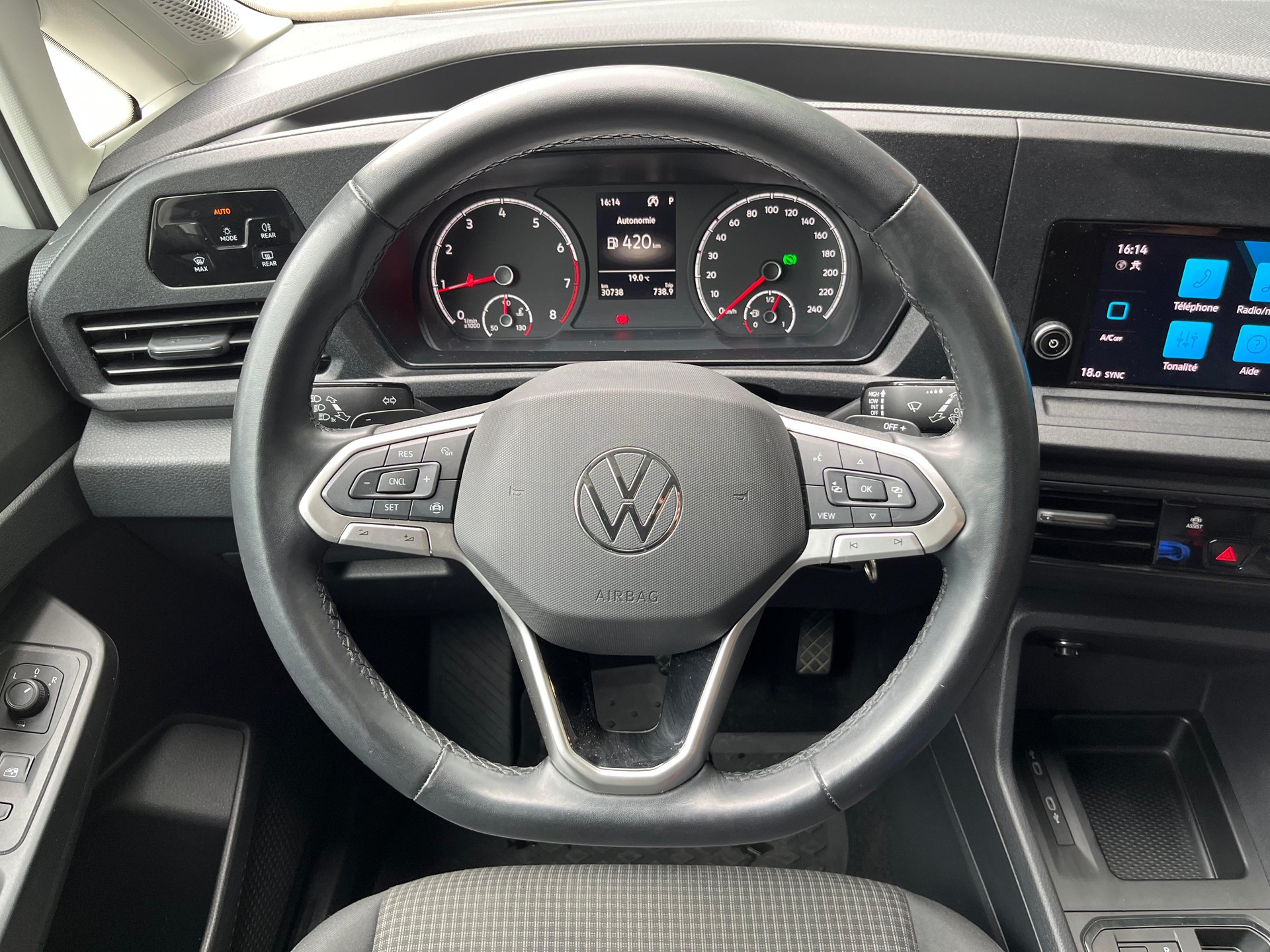 VW Caddy 1.5 TSI California DSG-image-12