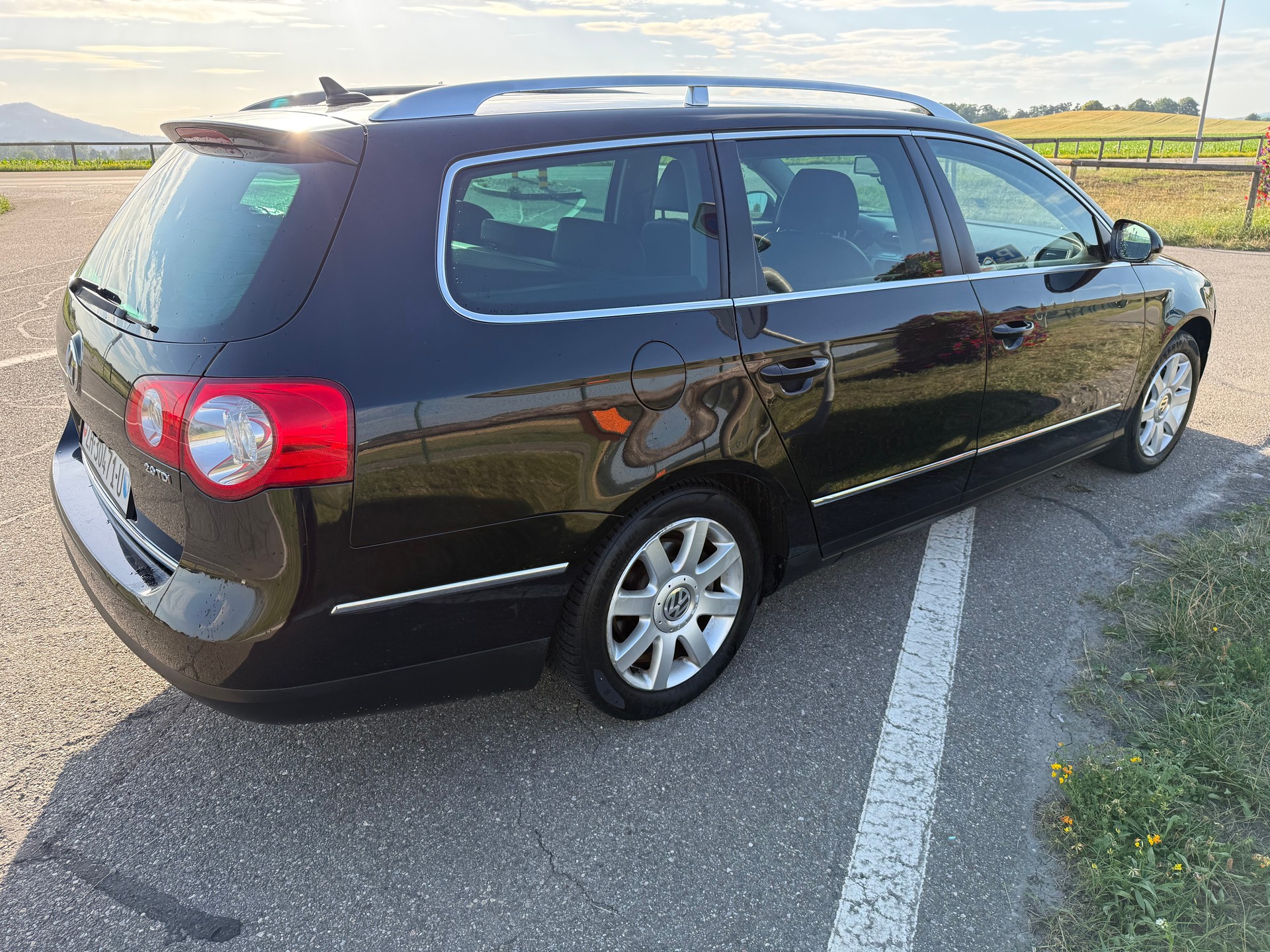 VW Passat Variant 2.0 TDI DSG AUTOMATIC-showroom-element-1
