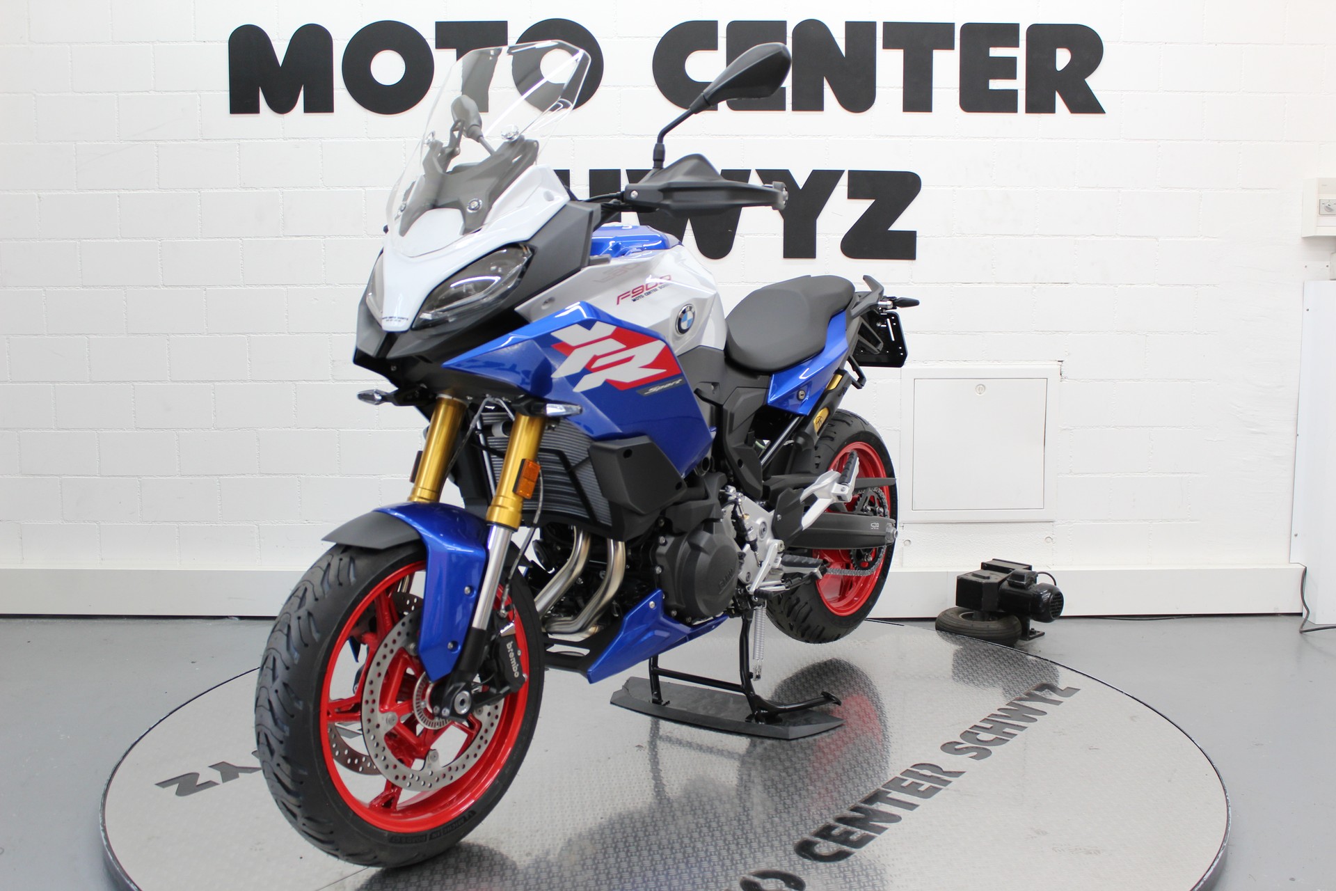 BMW F 900 XR A2-image-3