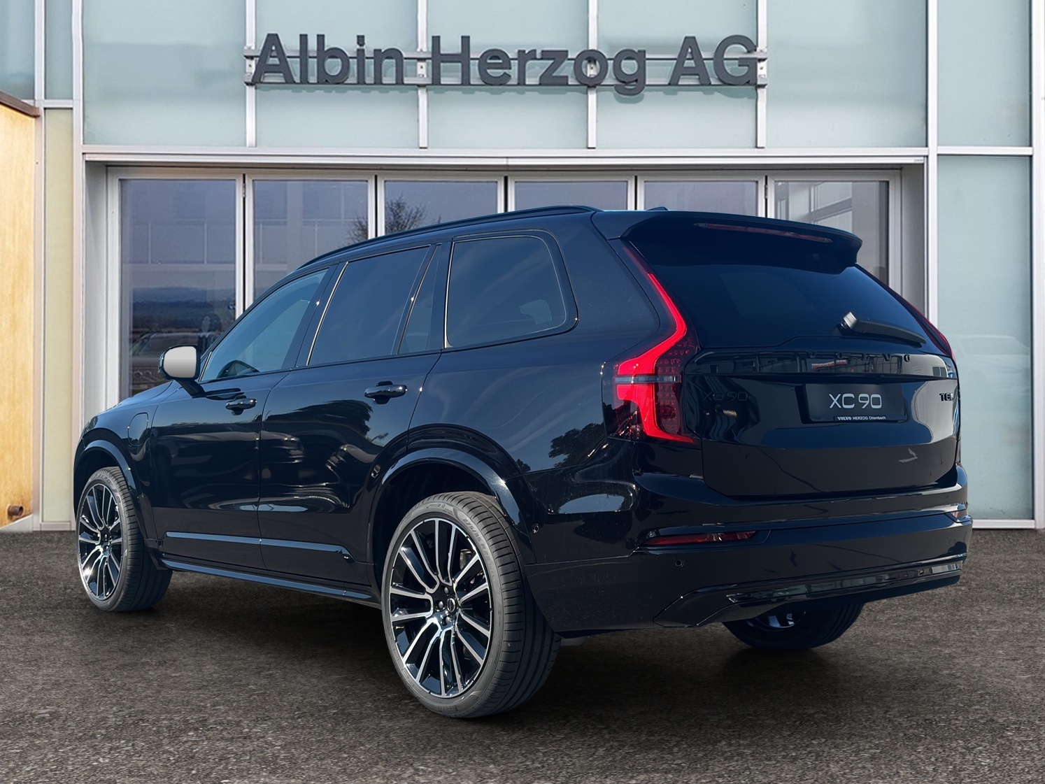 VOLVO XC90 2.0 T8 TE Black Edition eAWD-showroom-element-2