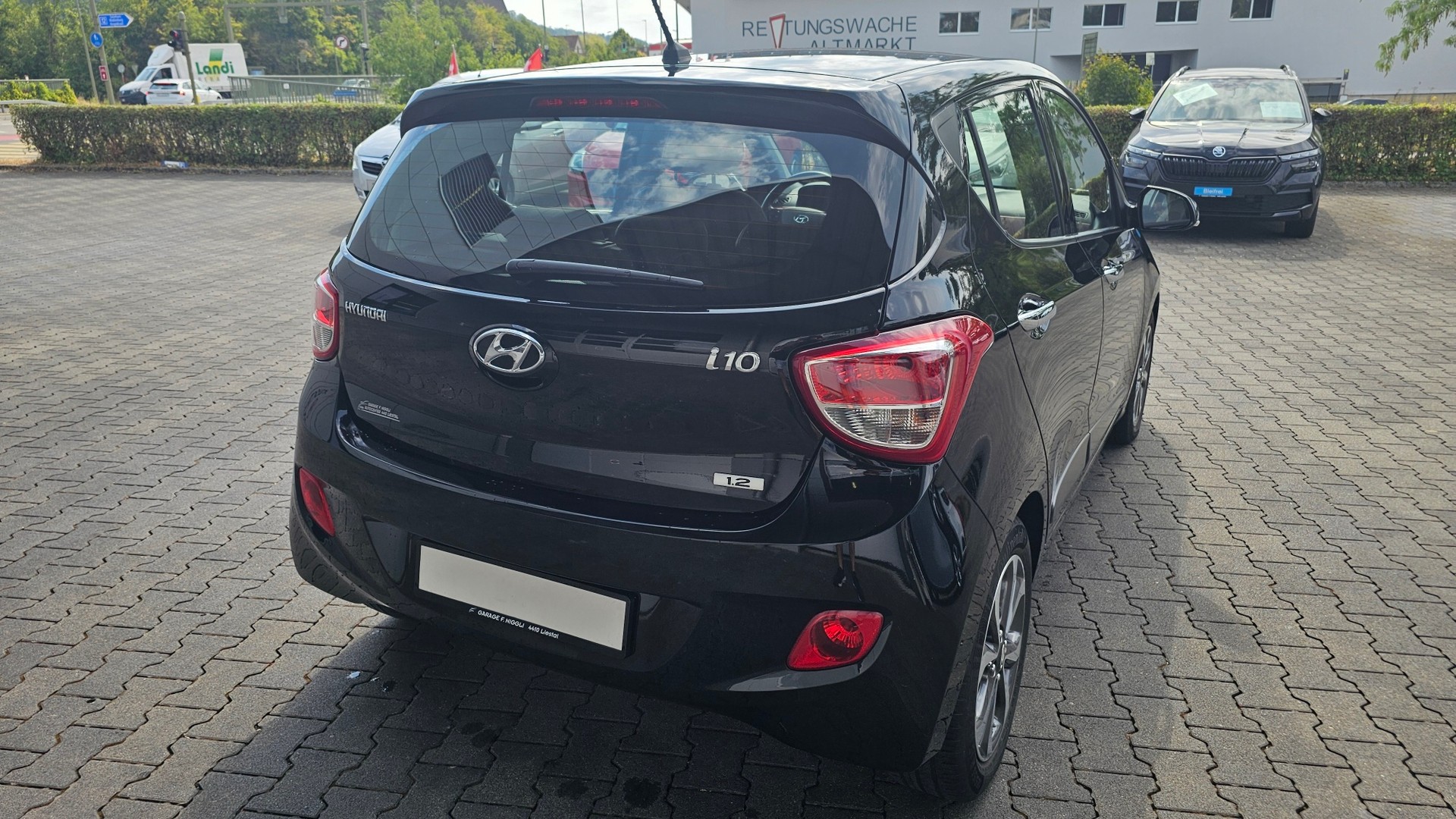 HYUNDAI i10 1.2 Vertex Automatic-image-7