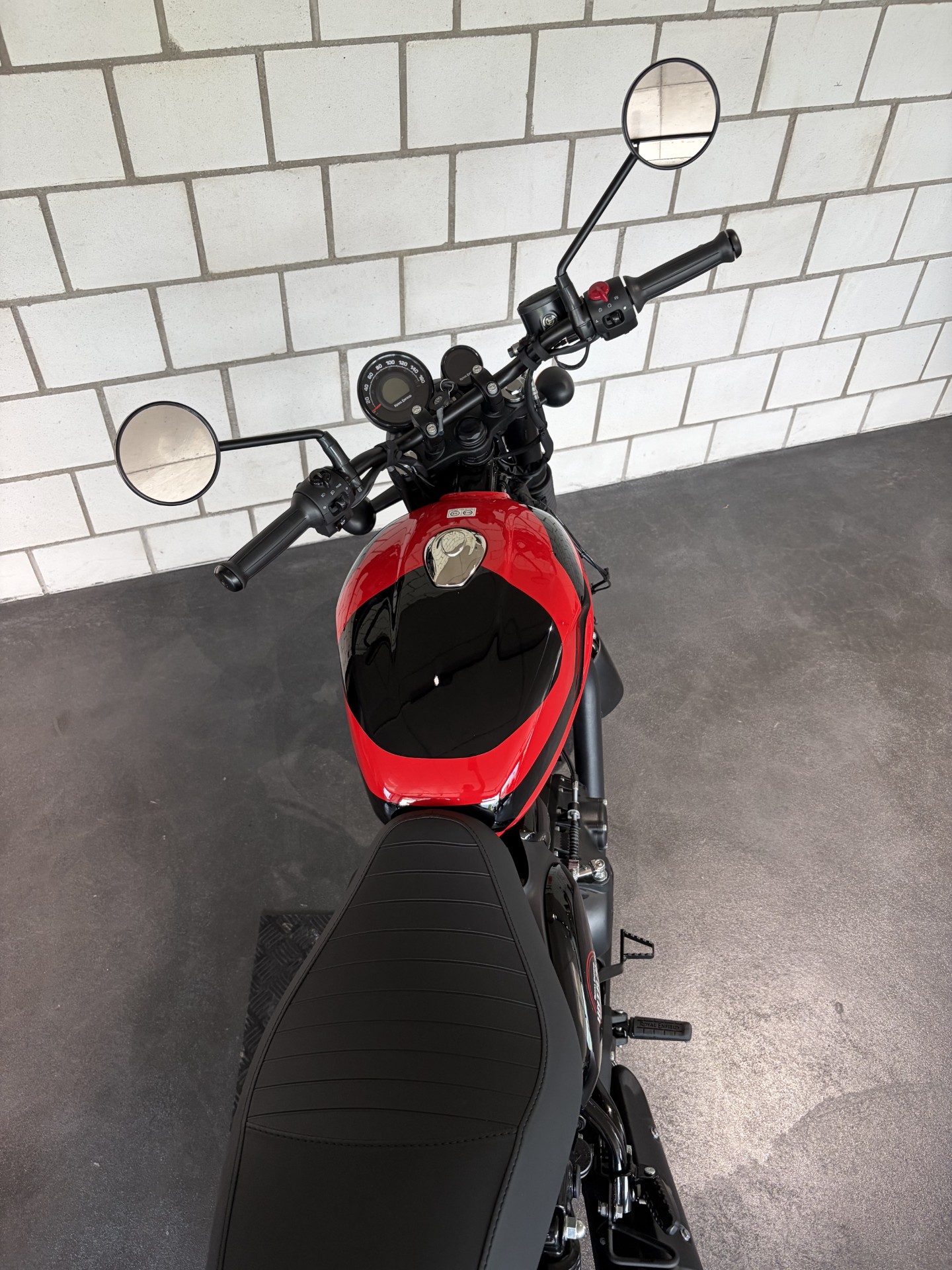 ROYAL ENFIELD Hntr 350 Rebel-image-3