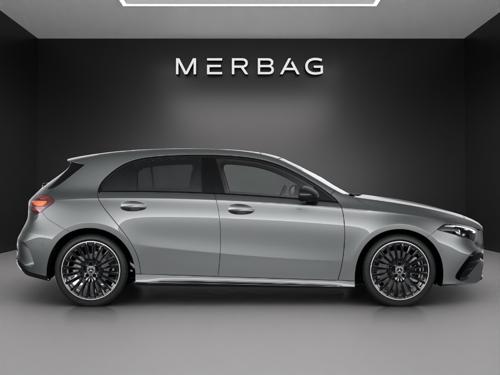 MERCEDES-BENZ A 220 4Matic 8G-DCT-image-1