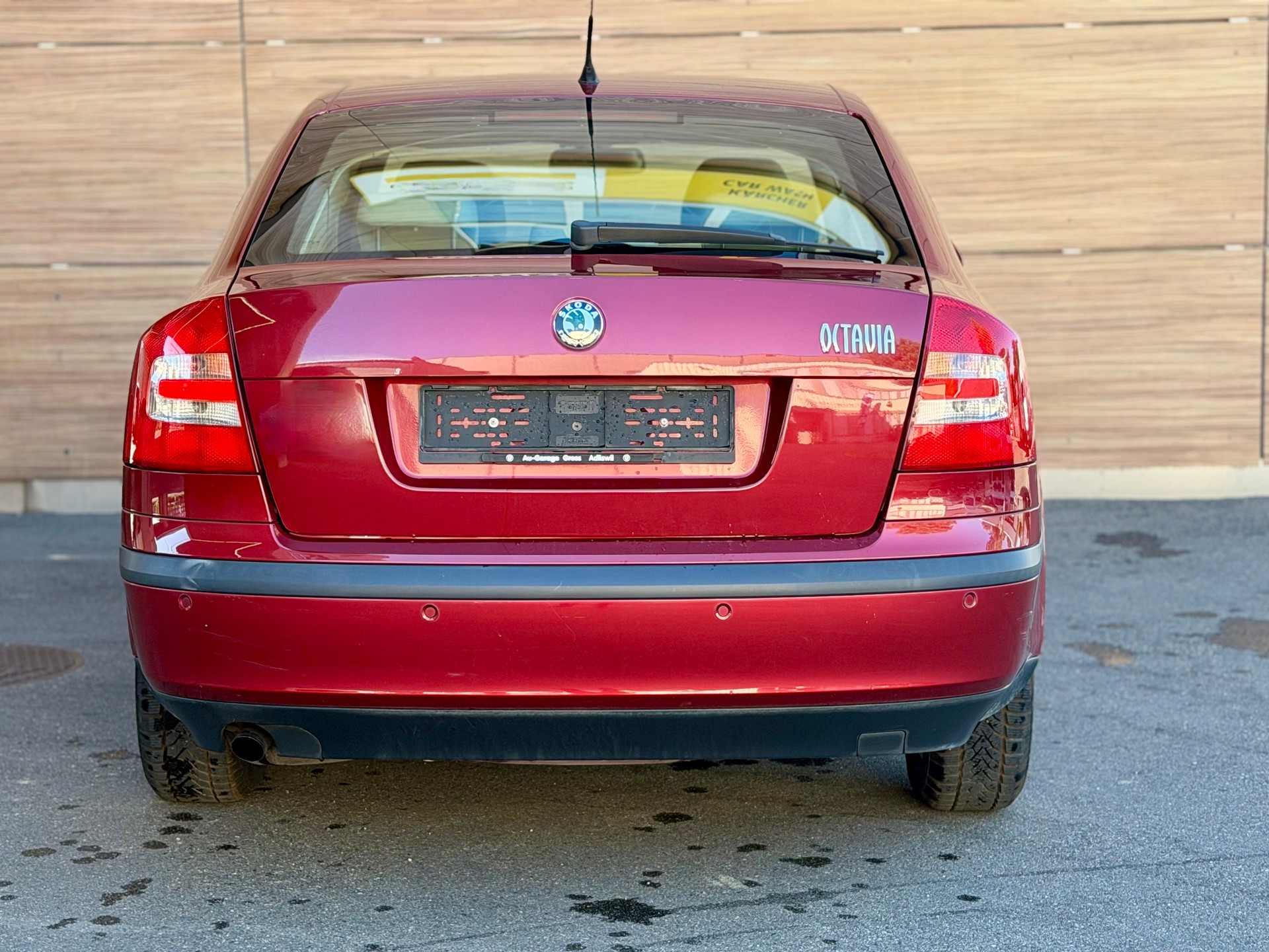 SKODA Octavia 1.6 FSI Elegance-image-3