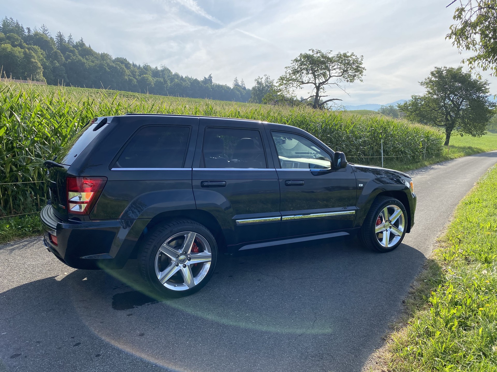 JEEP SRT8-image-2