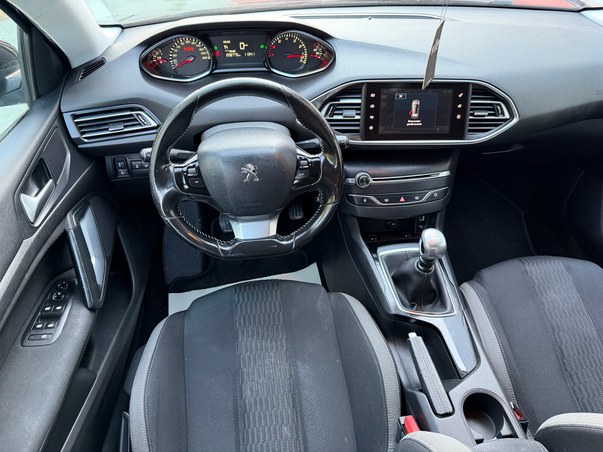 PEUGEOT 308 1.2 THP Style-image-7