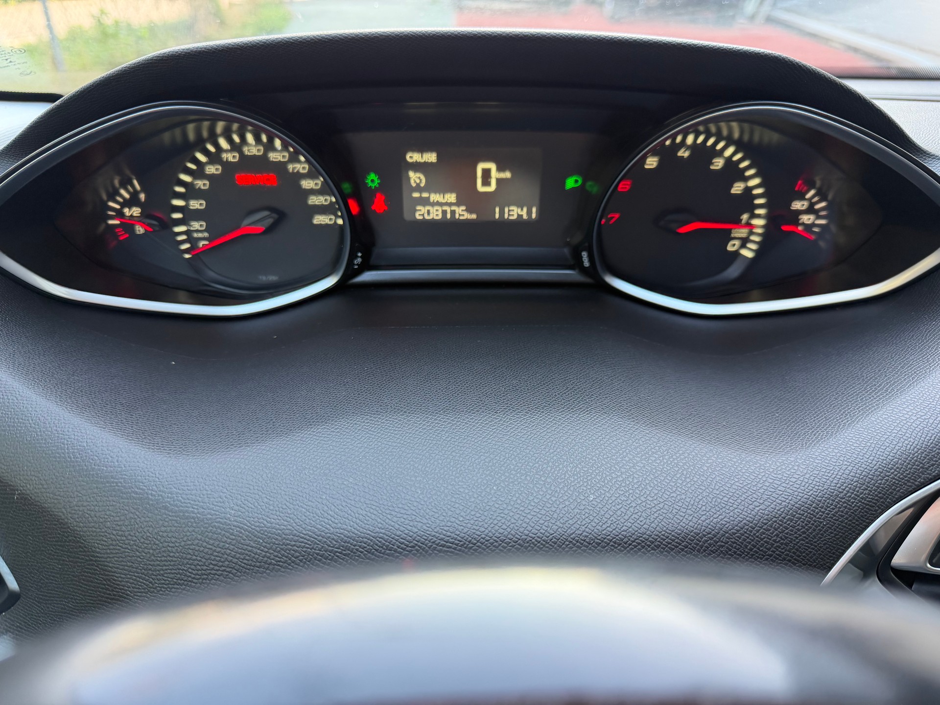PEUGEOT 308 1.2 THP Style-image-6
