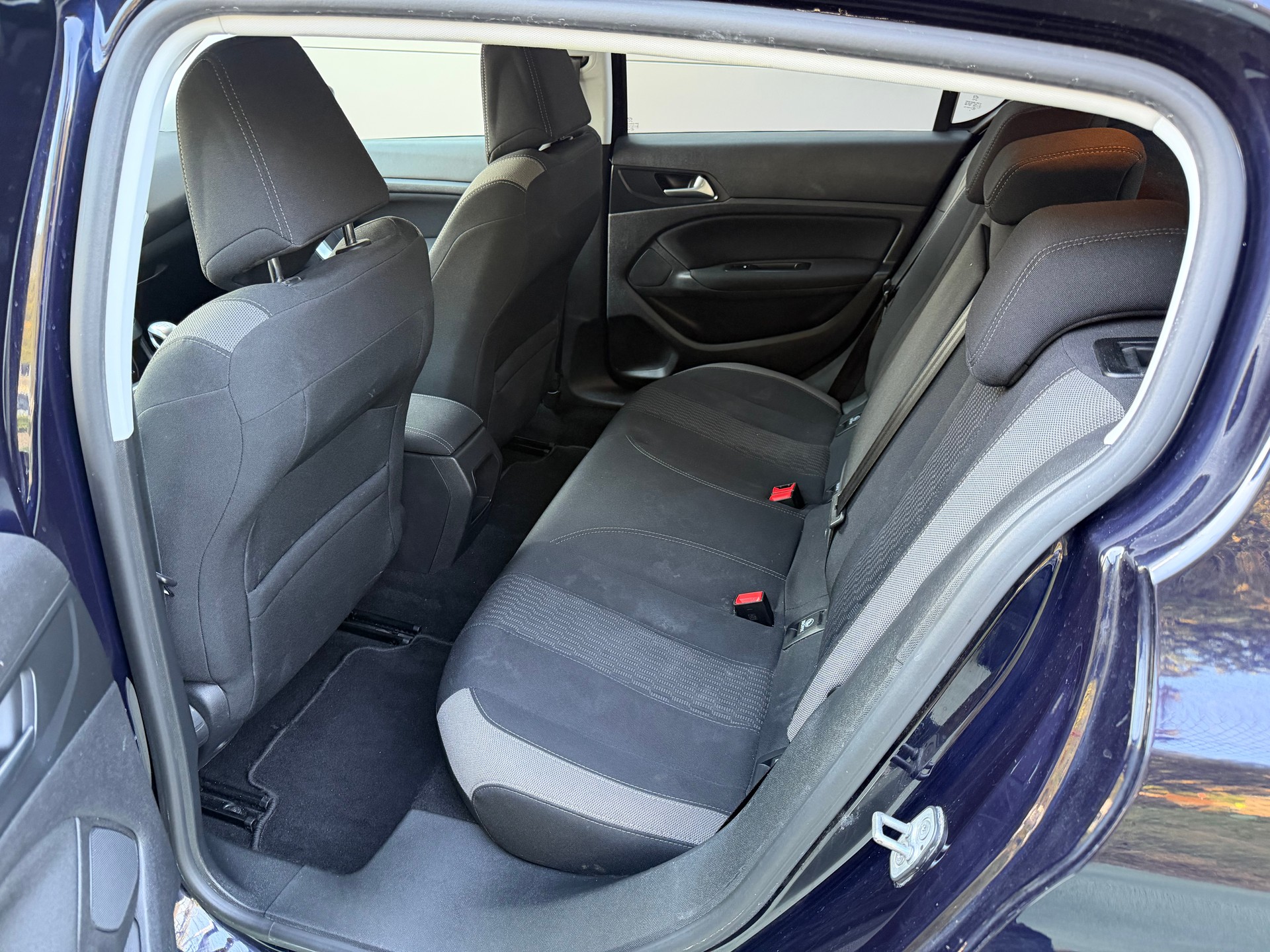 PEUGEOT 308 1.2 THP Style-image-10