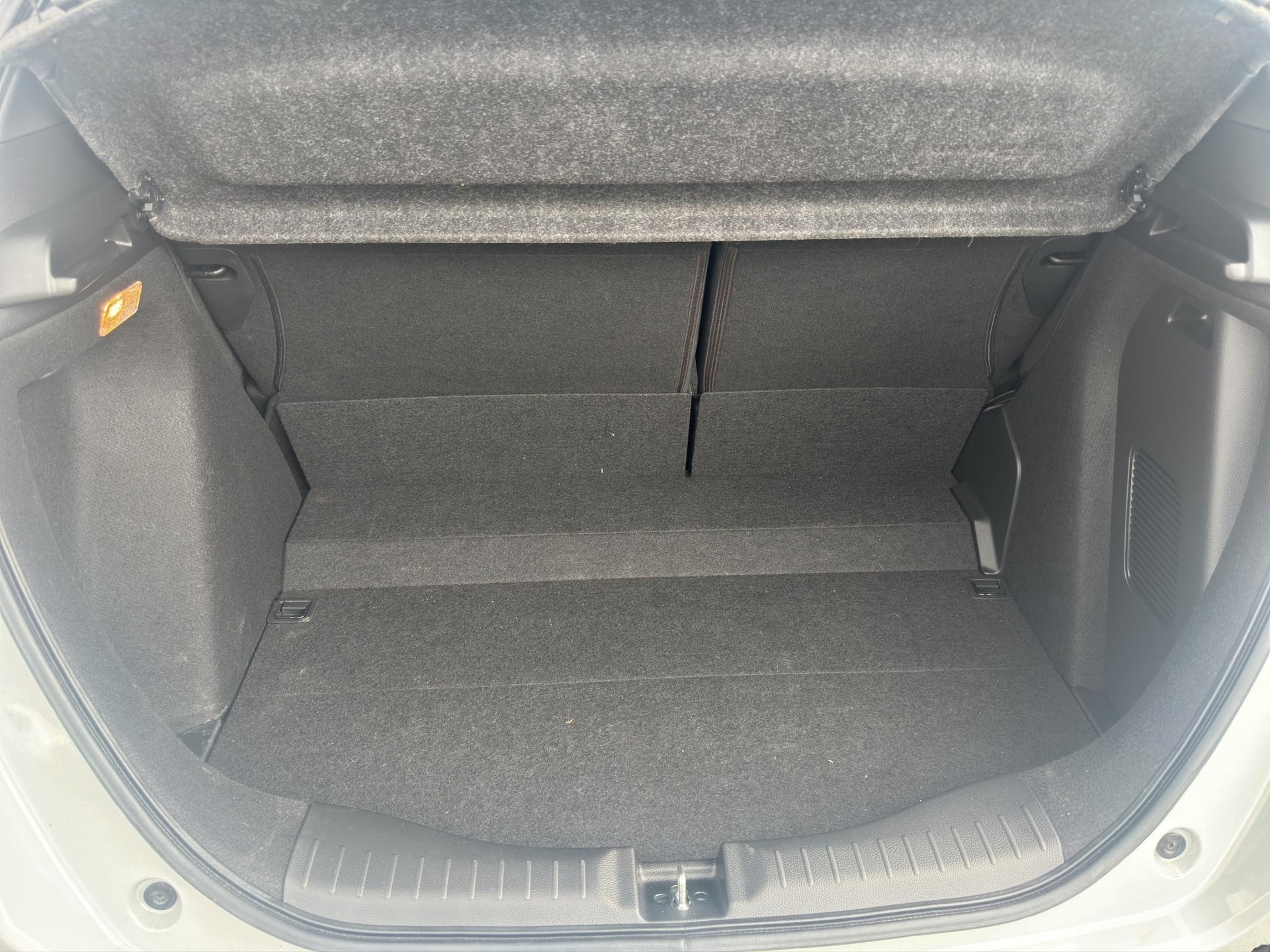 HONDA Jazz 1.5 i-MMD Advance-image-17
