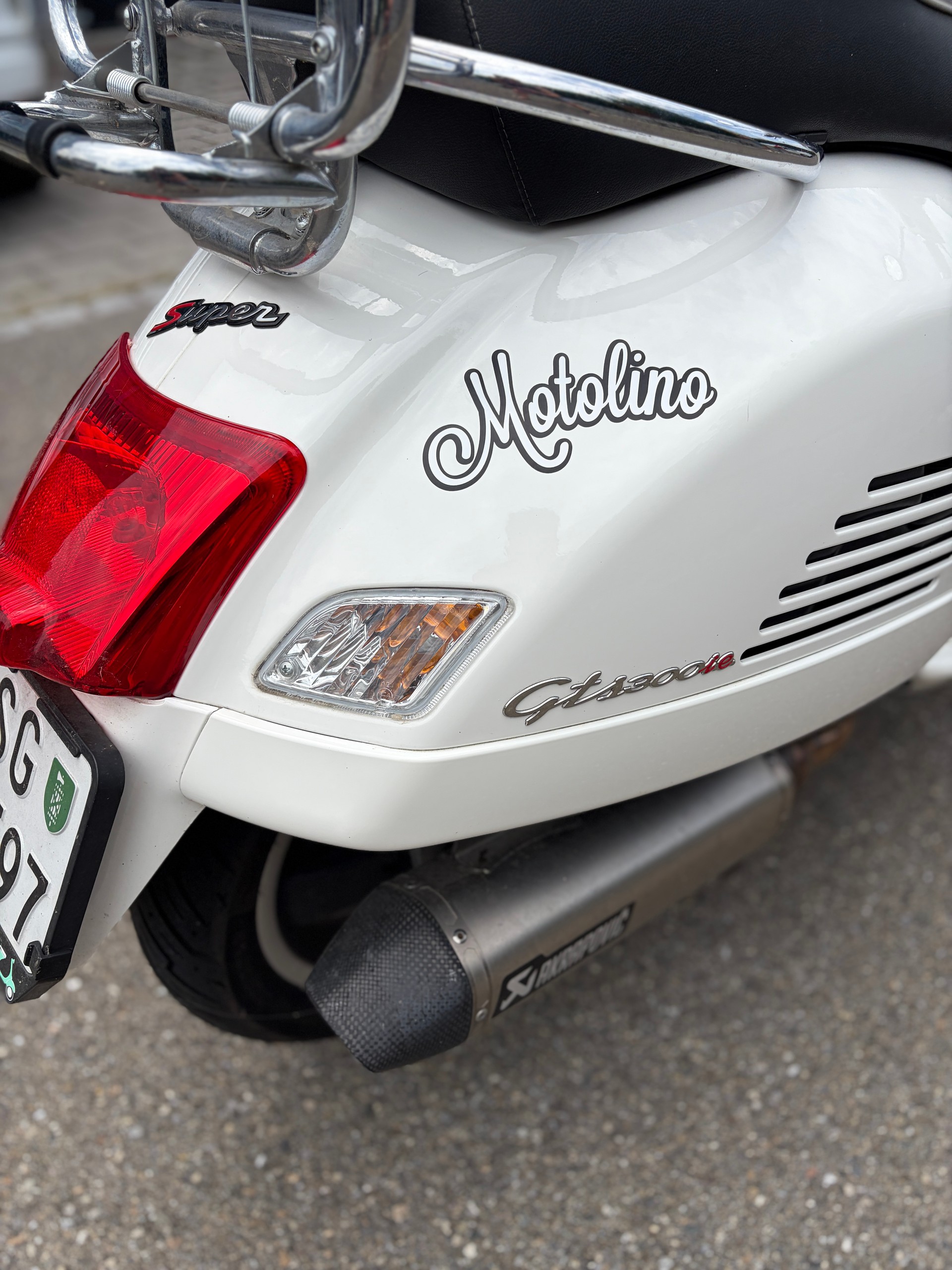 PIAGGIO Vespa GTS Super 300 i.e-image-5